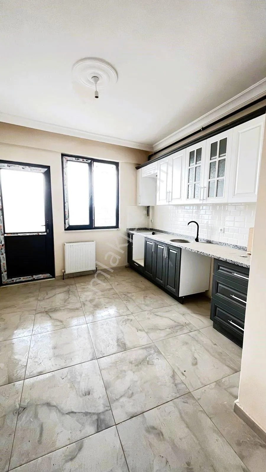 İnegöl'de 7+1 Fırsat Sıfır Satılık Dubleks Daire