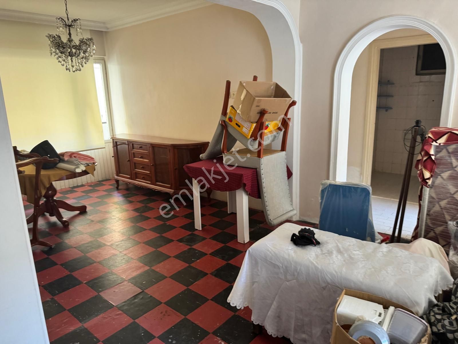 Trabzon Meydana Yakın 3+1 Kiralık Sobalı Daire - Görsel 10