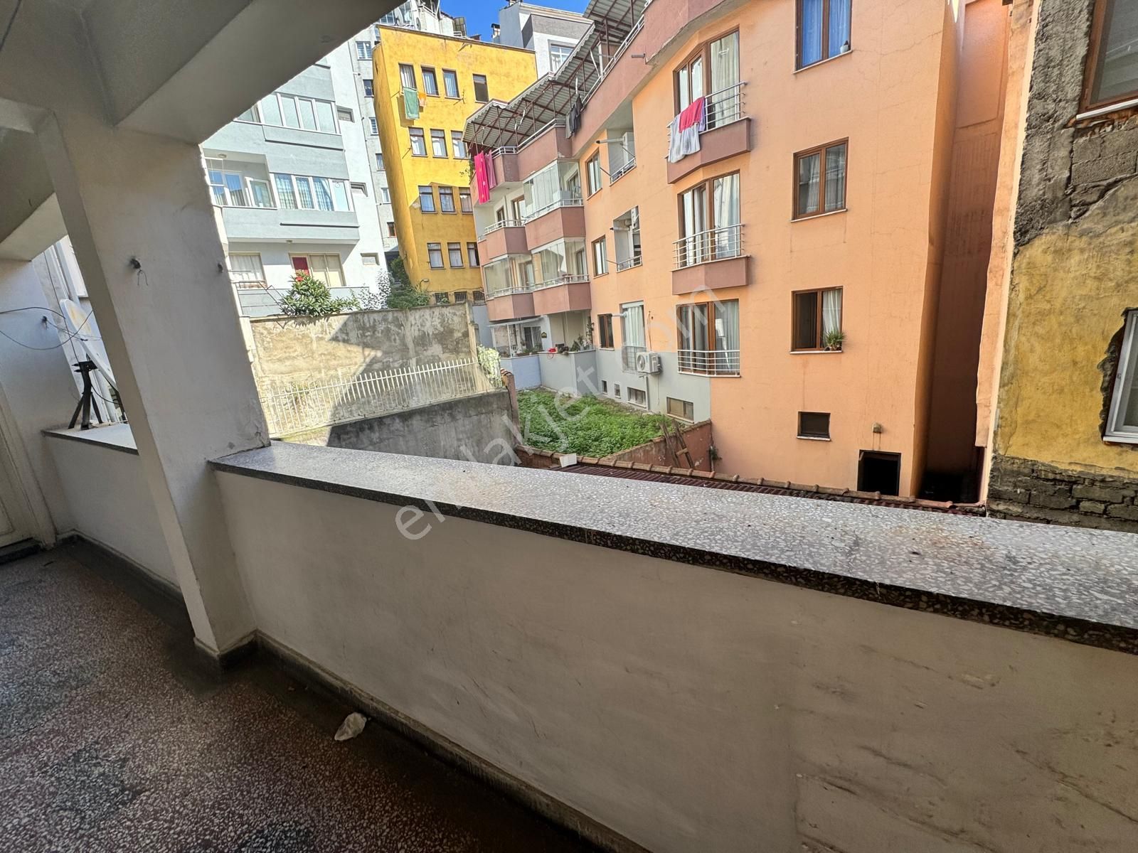 Trabzon Meydana Yakın 3+1 Kiralık Sobalı Daire - Görsel 21