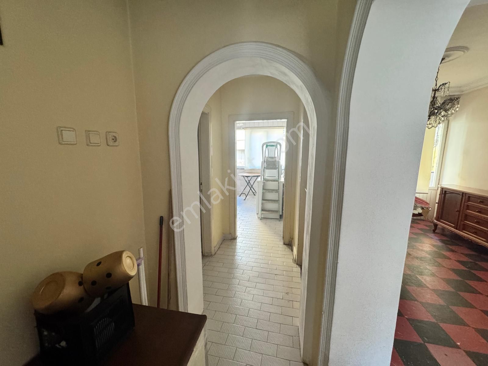 Trabzon Meydana Yakın 3+1 Kiralık Sobalı Daire - Görsel 7