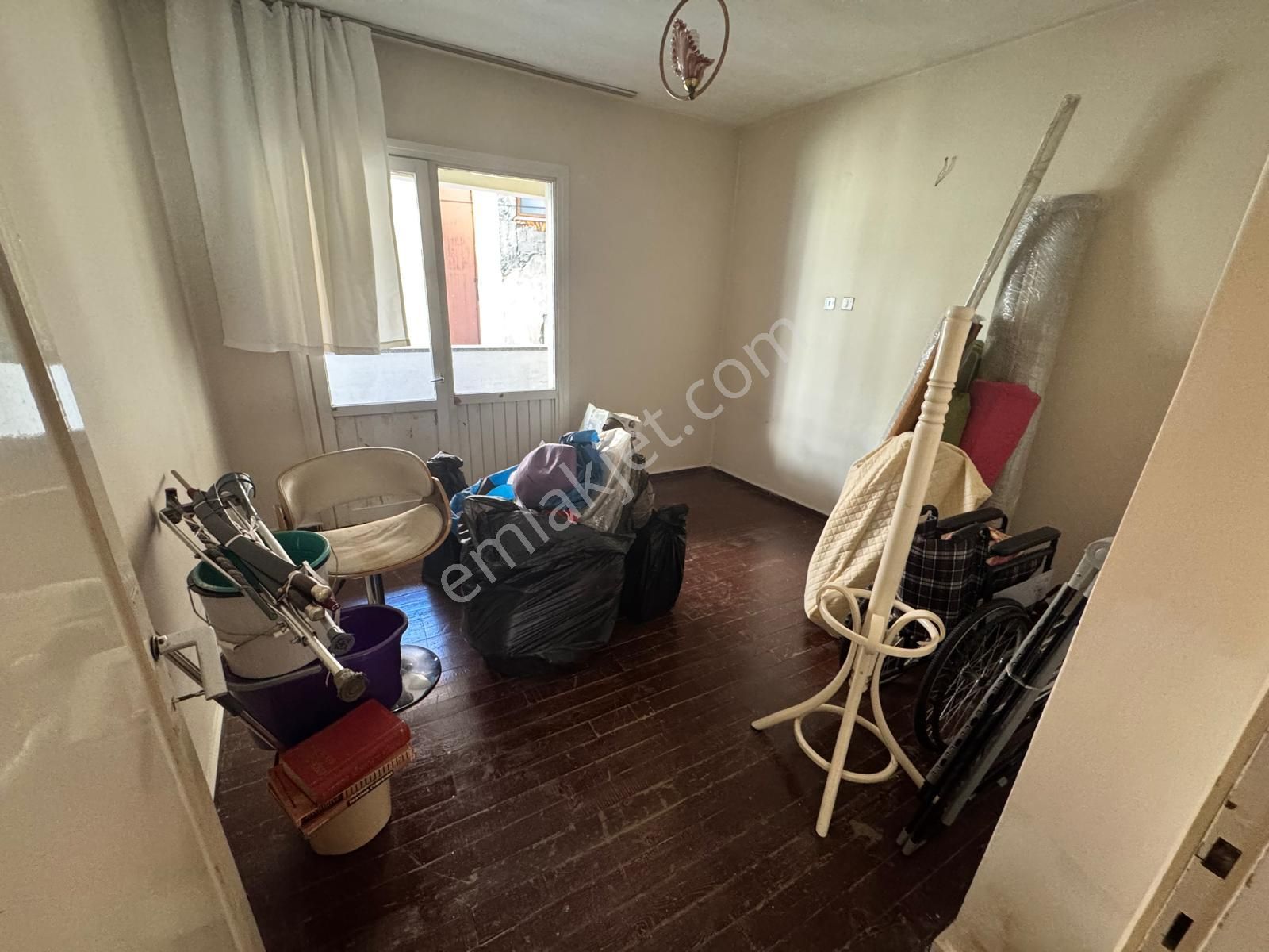 Trabzon Meydana Yakın 3+1 Kiralık Sobalı Daire - Görsel 14