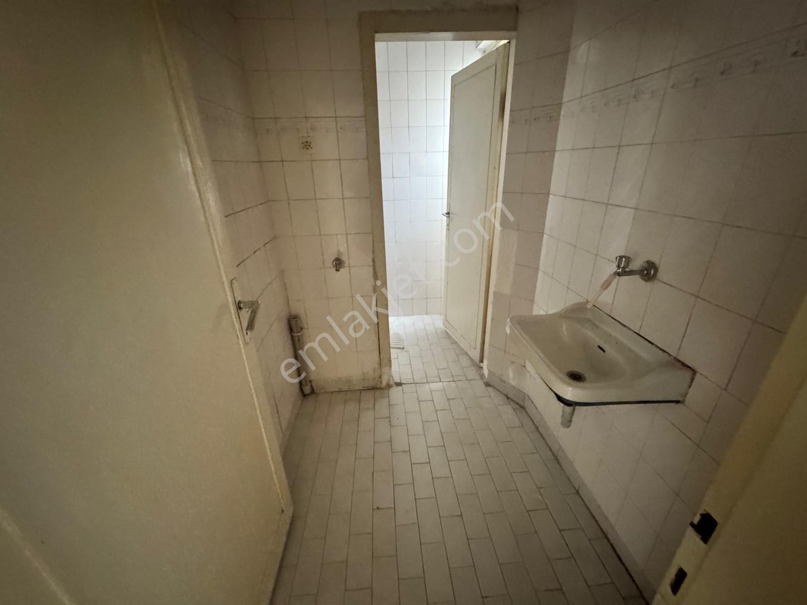 Trabzon Meydana Yakın 3+1 Kiralık Sobalı Daire - Görsel 23