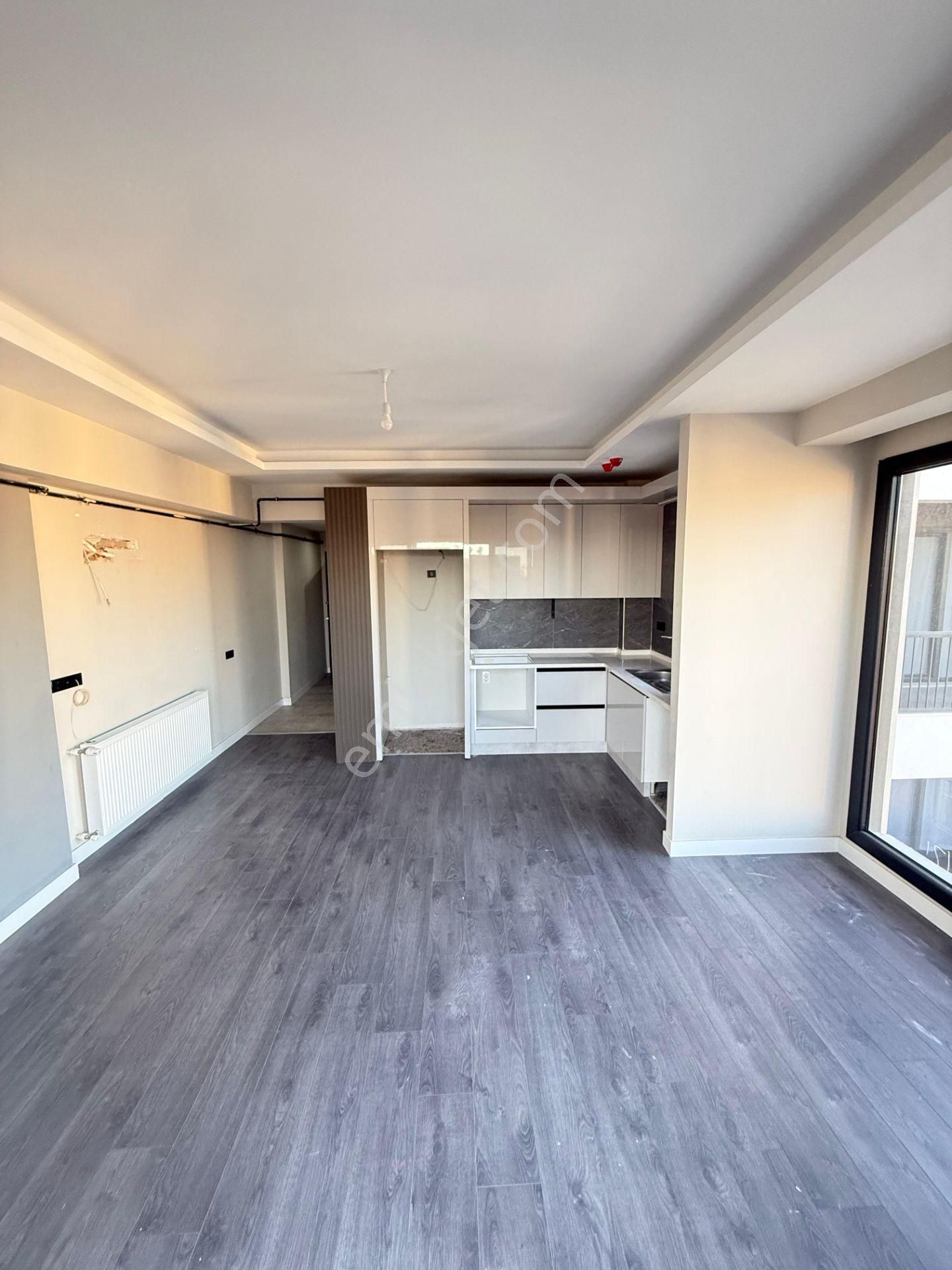 Tece Deniz Mah. De Havuzlu Çift Cepheli Geniş 1+1 Kiralık Daire - Görsel 13