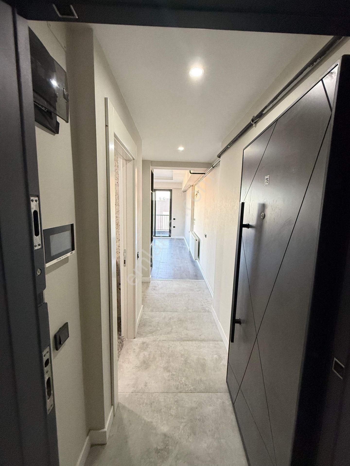 Tece Deniz Mah. De Havuzlu Çift Cepheli Geniş 1+1 Kiralık Daire - Görsel 16