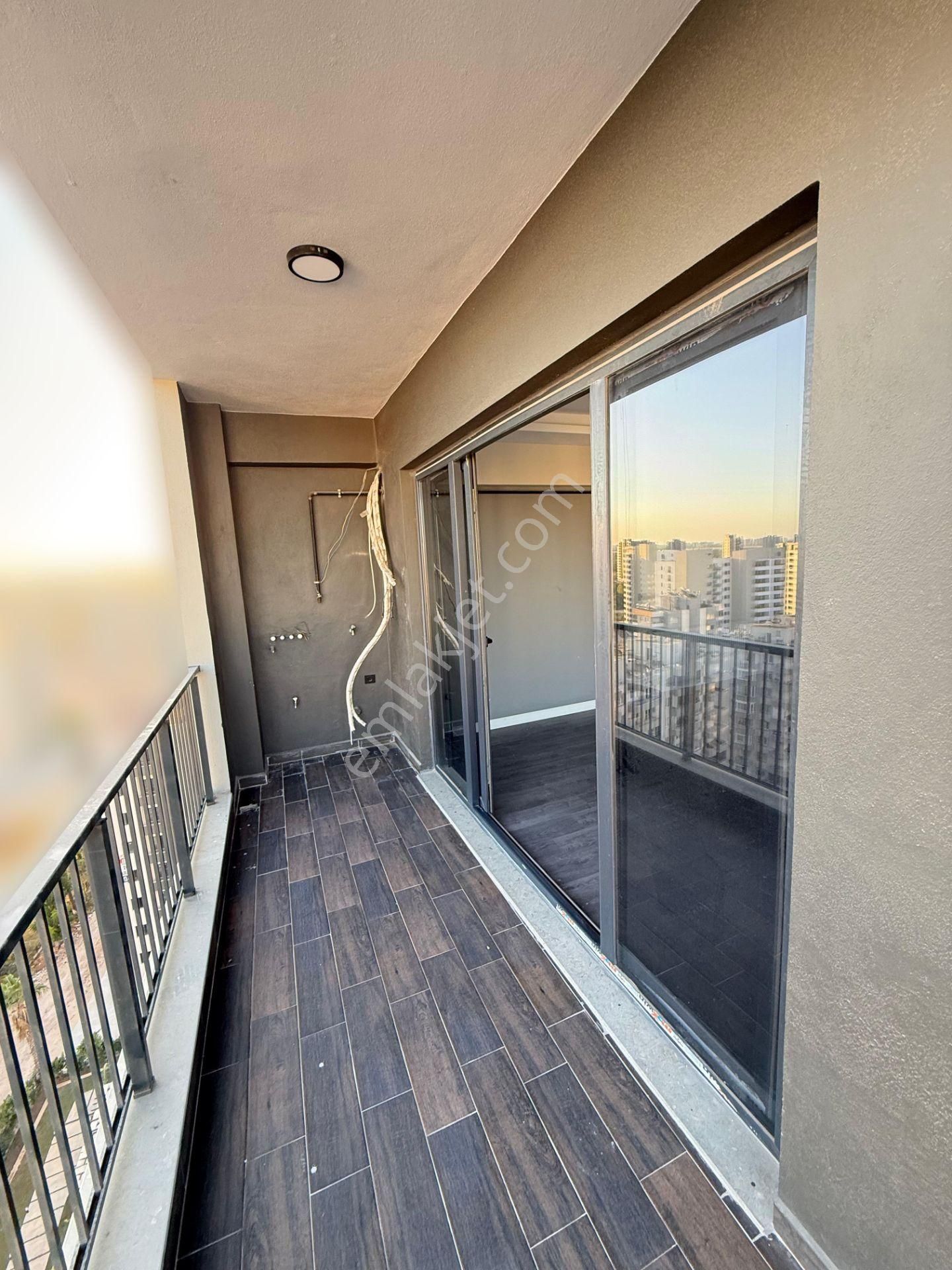 Tece Deniz Mah. De Havuzlu Çift Cepheli Geniş 1+1 Kiralık Daire - Görsel 23