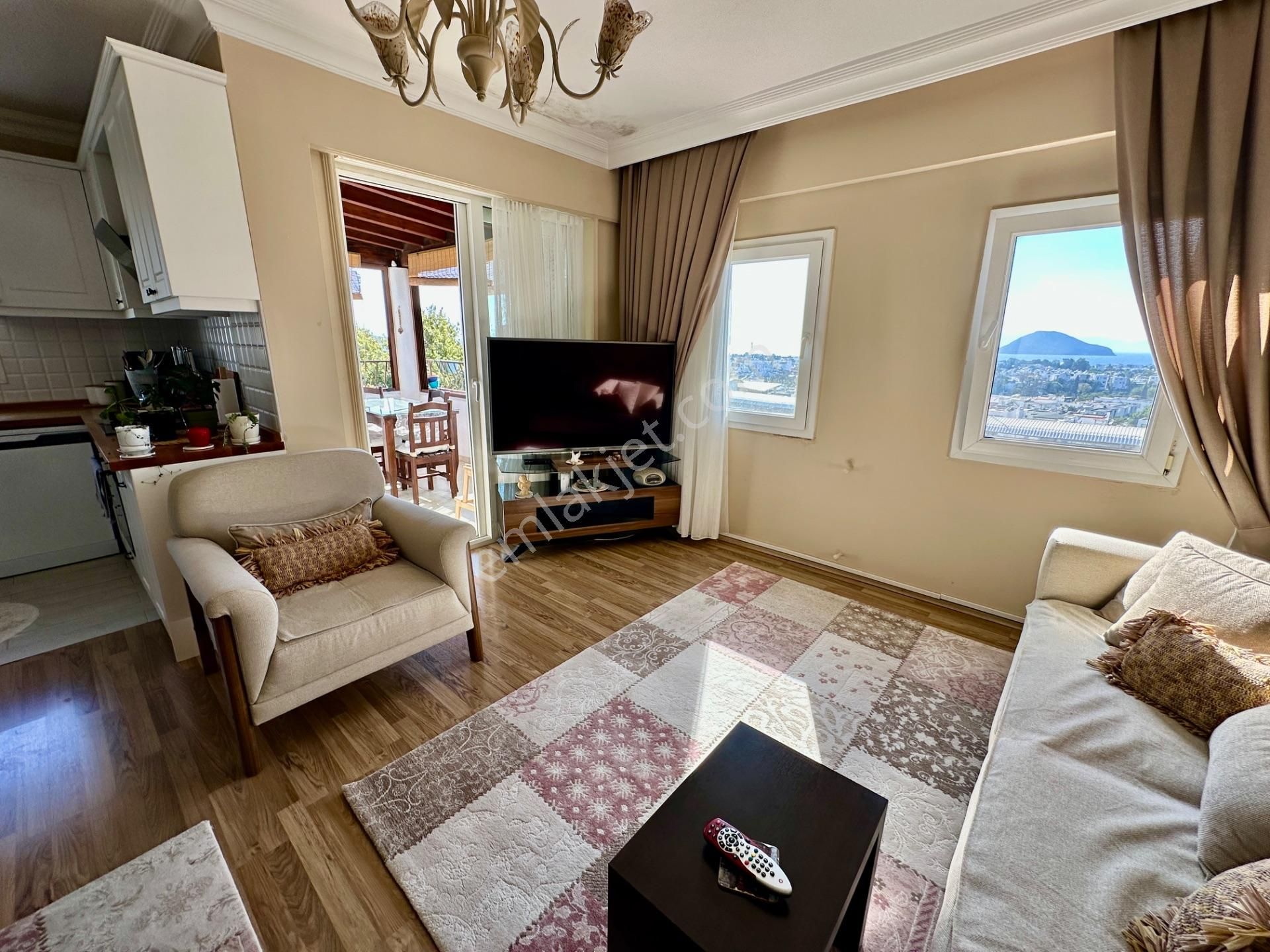 Bodrum Turgutreis'te Deniz Manzaralı Tertemiz 3+1 Daire - Görsel 13