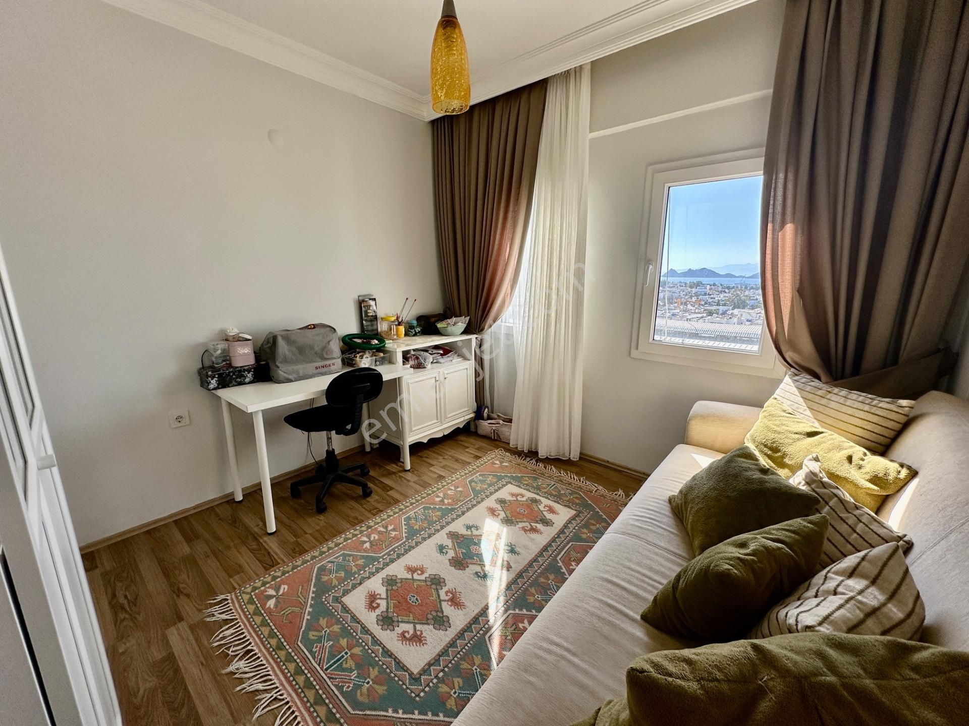 Bodrum Turgutreis'te Deniz Manzaralı Tertemiz 3+1 Daire - Görsel 32