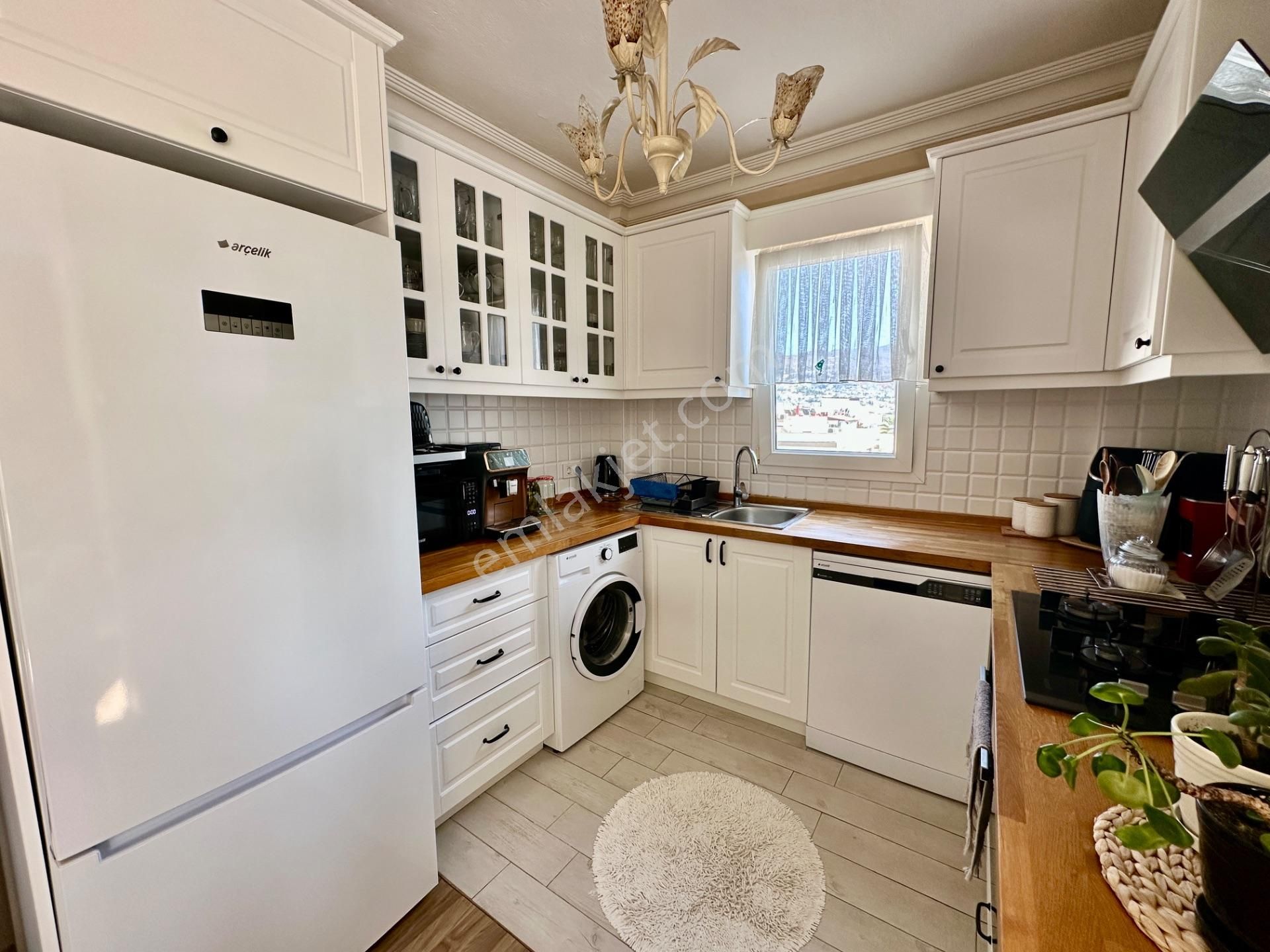 Bodrum Turgutreis'te Deniz Manzaralı Tertemiz 3+1 Daire - Görsel 11