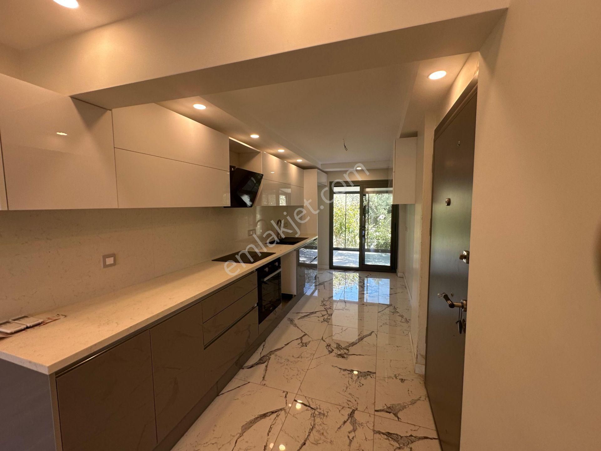 İzmir Urla'da Sıfır Satılık Villa - Triplex Lüks Akıllı - Görsel 3