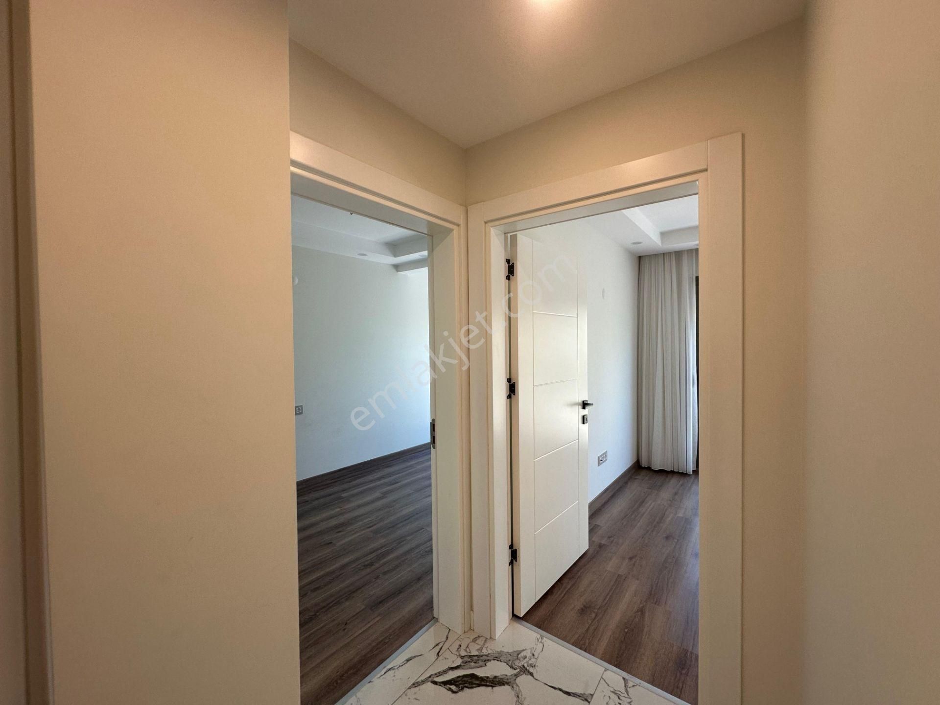 İzmir Urla'da Sıfır Satılık Villa - Triplex Lüks Akıllı - Görsel 12