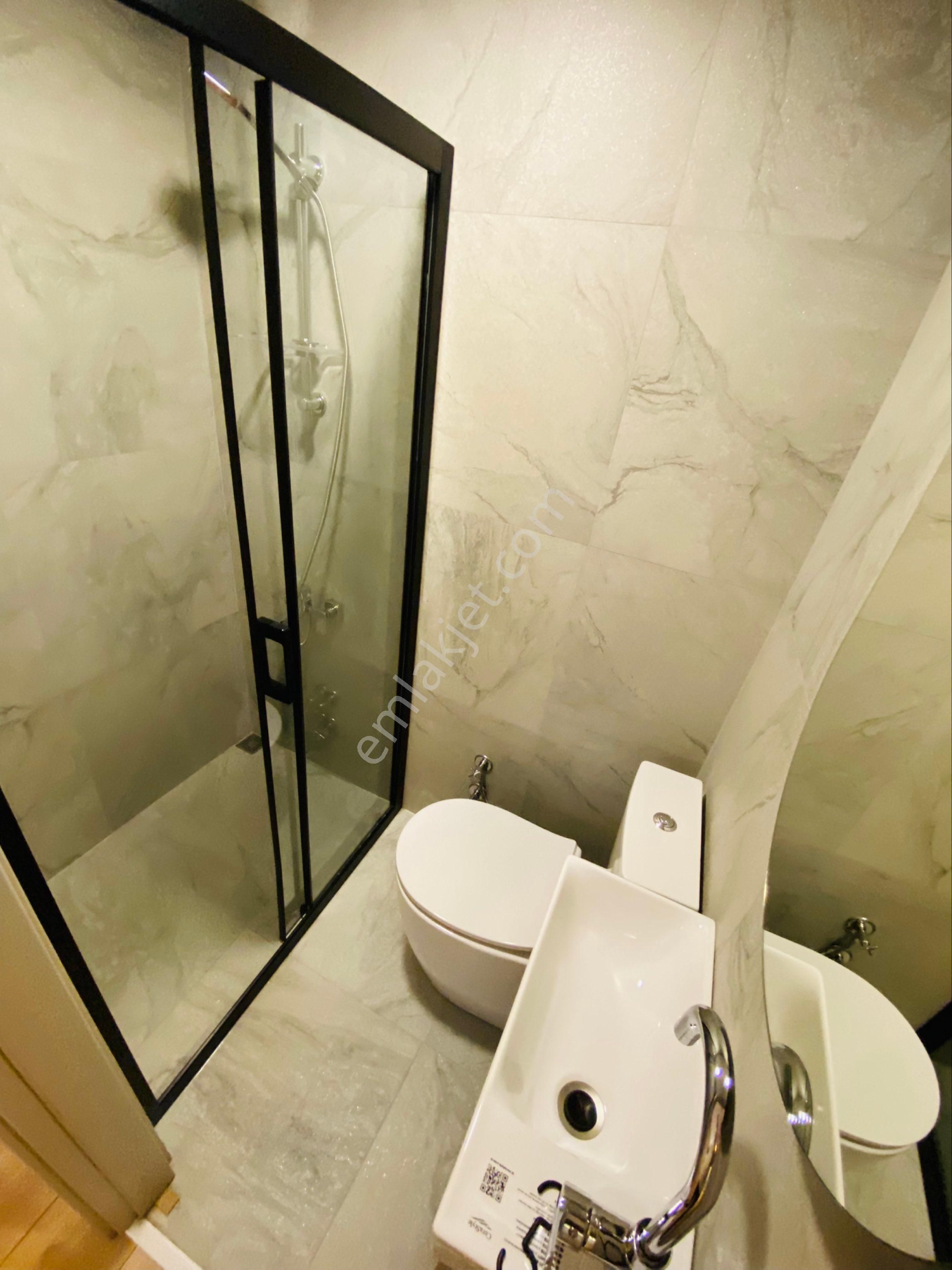 İzmir Amerikan Koleji Karşısında 3+1 115m2 Temiz Bakımlı - Görsel 17