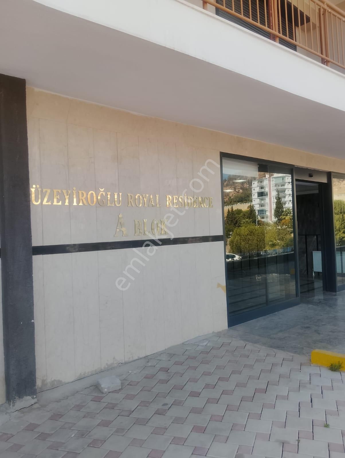 Karşıyaka’nın Zübeydehanım Mah.üzeyiroğlu Royal Resıdence Farklı Döşemesi İle Satılıktır - Görsel 7