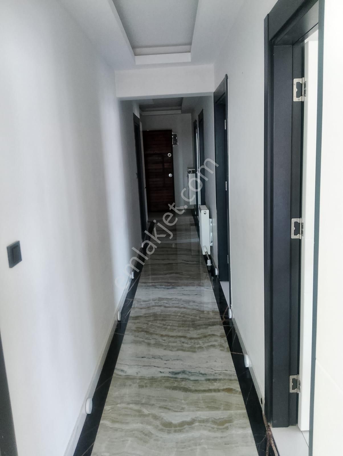 Karşıyaka’nın Zübeydehanım Mah.üzeyiroğlu Royal Resıdence Farklı Döşemesi İle Satılıktır - Görsel 15