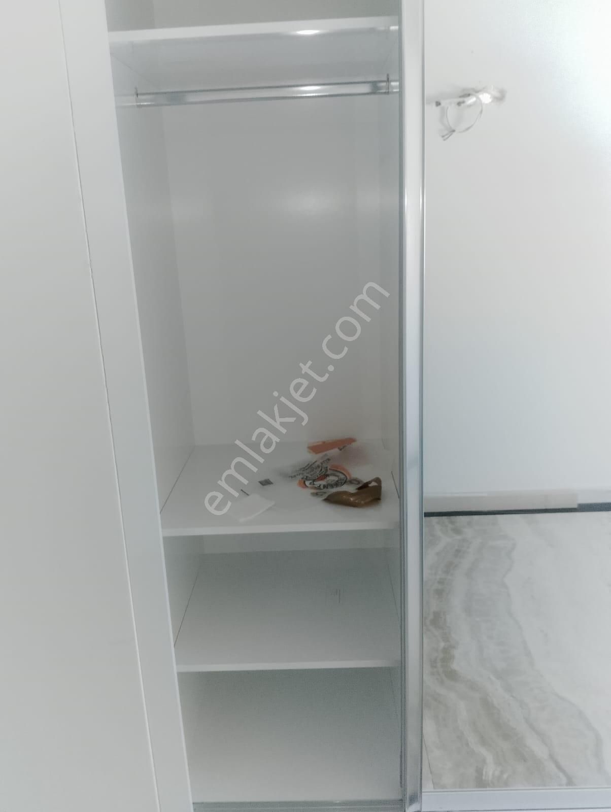 Karşıyaka’nın Zübeydehanım Mah.üzeyiroğlu Royal Resıdence Farklı Döşemesi İle Satılıktır - Görsel 3