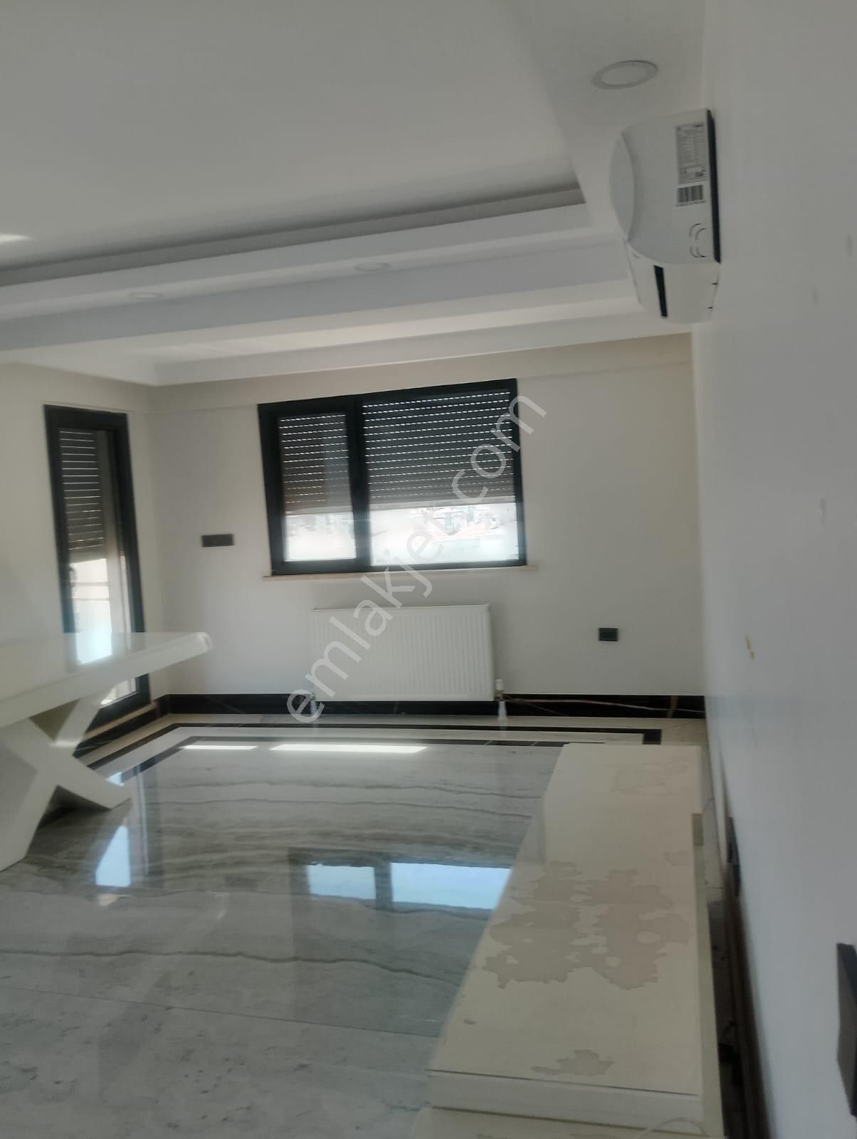 Karşıyaka’nın Zübeydehanım Mah.üzeyiroğlu Royal Resıdence Farklı Döşemesi İle Satılıktır - Görsel 21