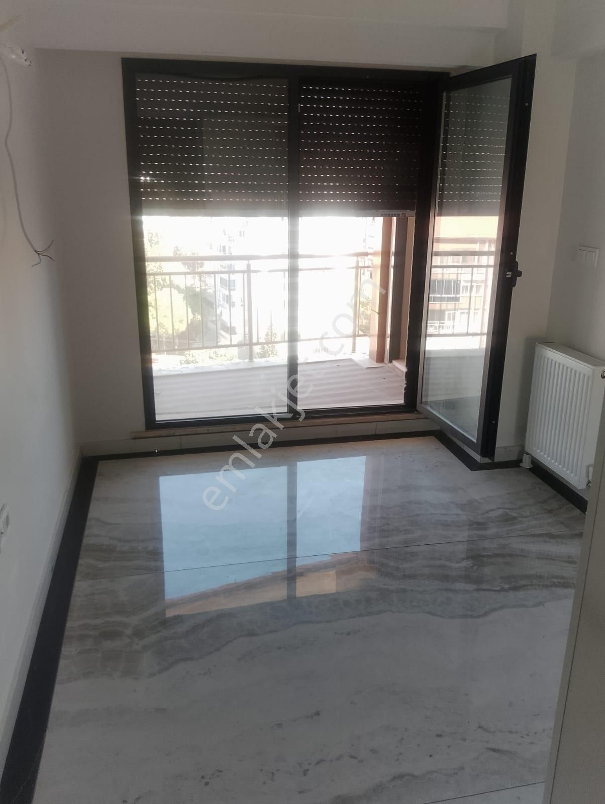 Karşıyaka’nın Zübeydehanım Mah.üzeyiroğlu Royal Resıdence Farklı Döşemesi İle Satılıktır - Görsel 9