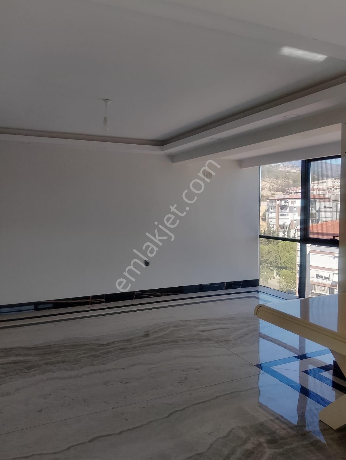 Karşıyaka’nın Zübeydehanım Mah.üzeyiroğlu Royal Resıdence Farklı Döşemesi İle Satılıktır - Görsel 19