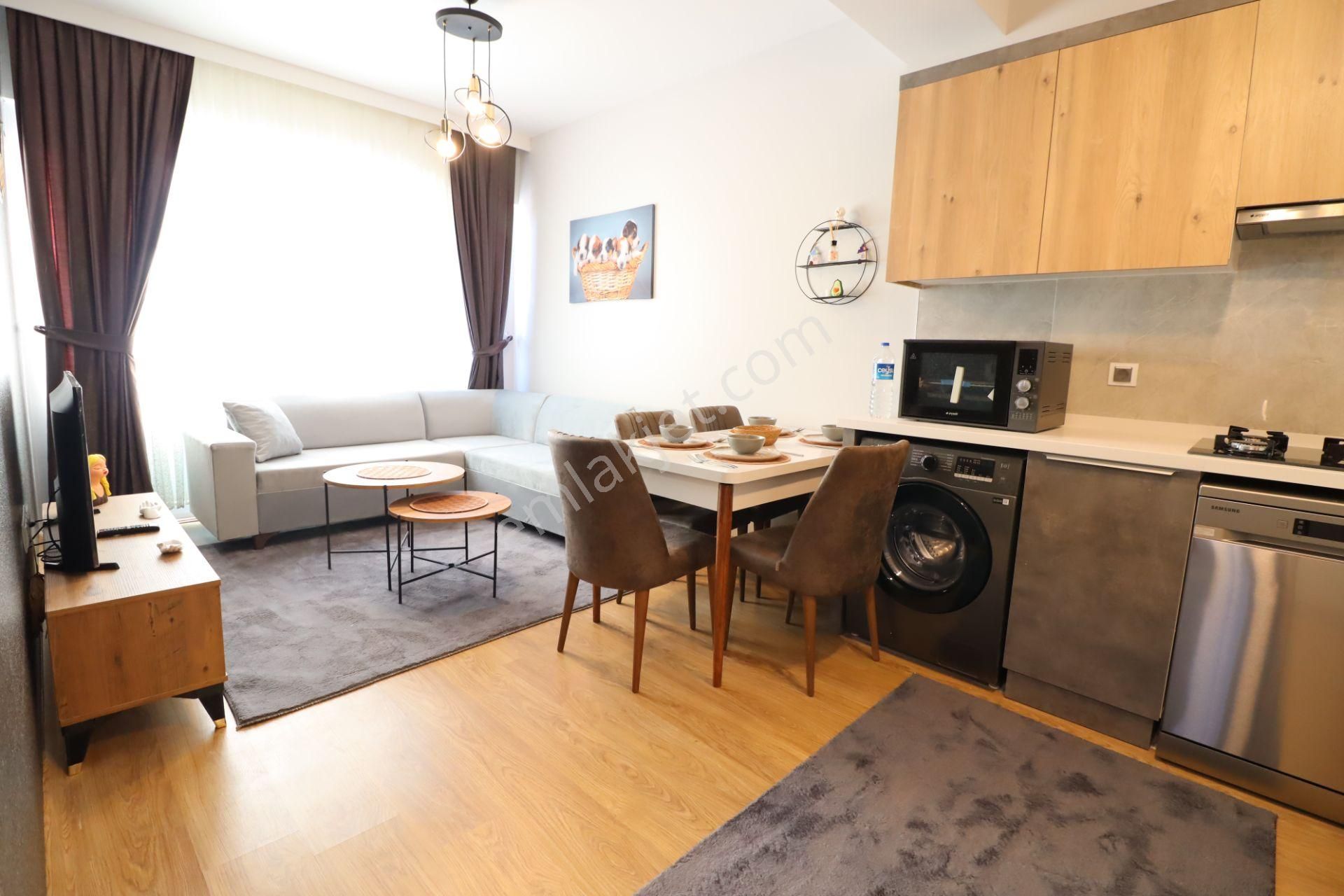 Türk Emlak Ofisi'nden Havuzlu Sitede Eşyalı 1+1 Kiralık Daire - Görsel 2