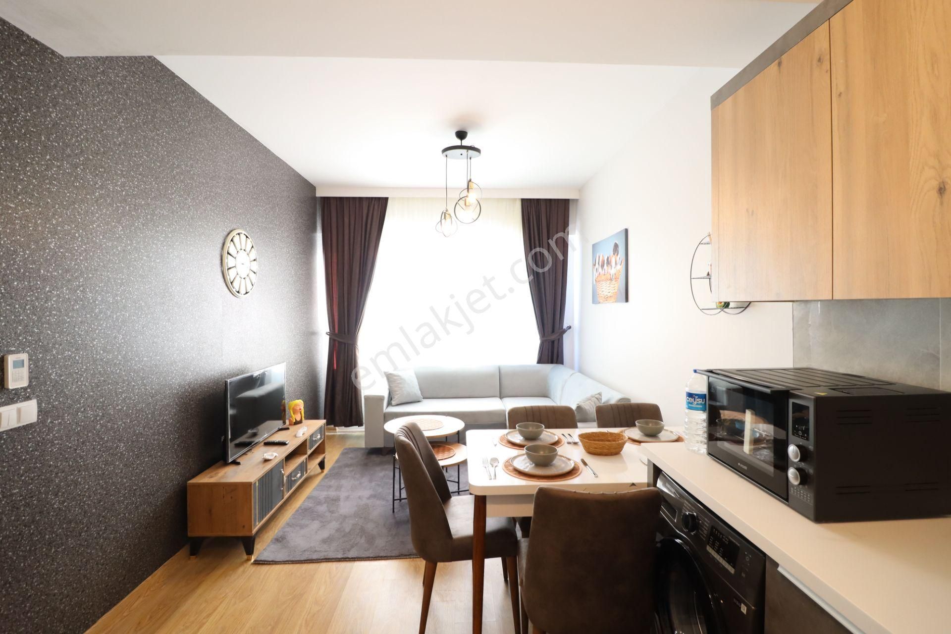 Türk Emlak Ofisi'nden Havuzlu Sitede Eşyalı 1+1 Kiralık Daire - Görsel 3