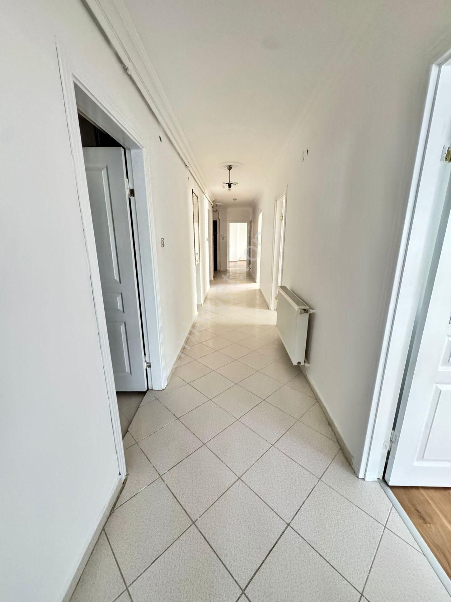 Karapürçek'te Ön Cephe Kilerli Çift Banyolu 3+1 Satılık Yüksek Giriş - Görsel 21