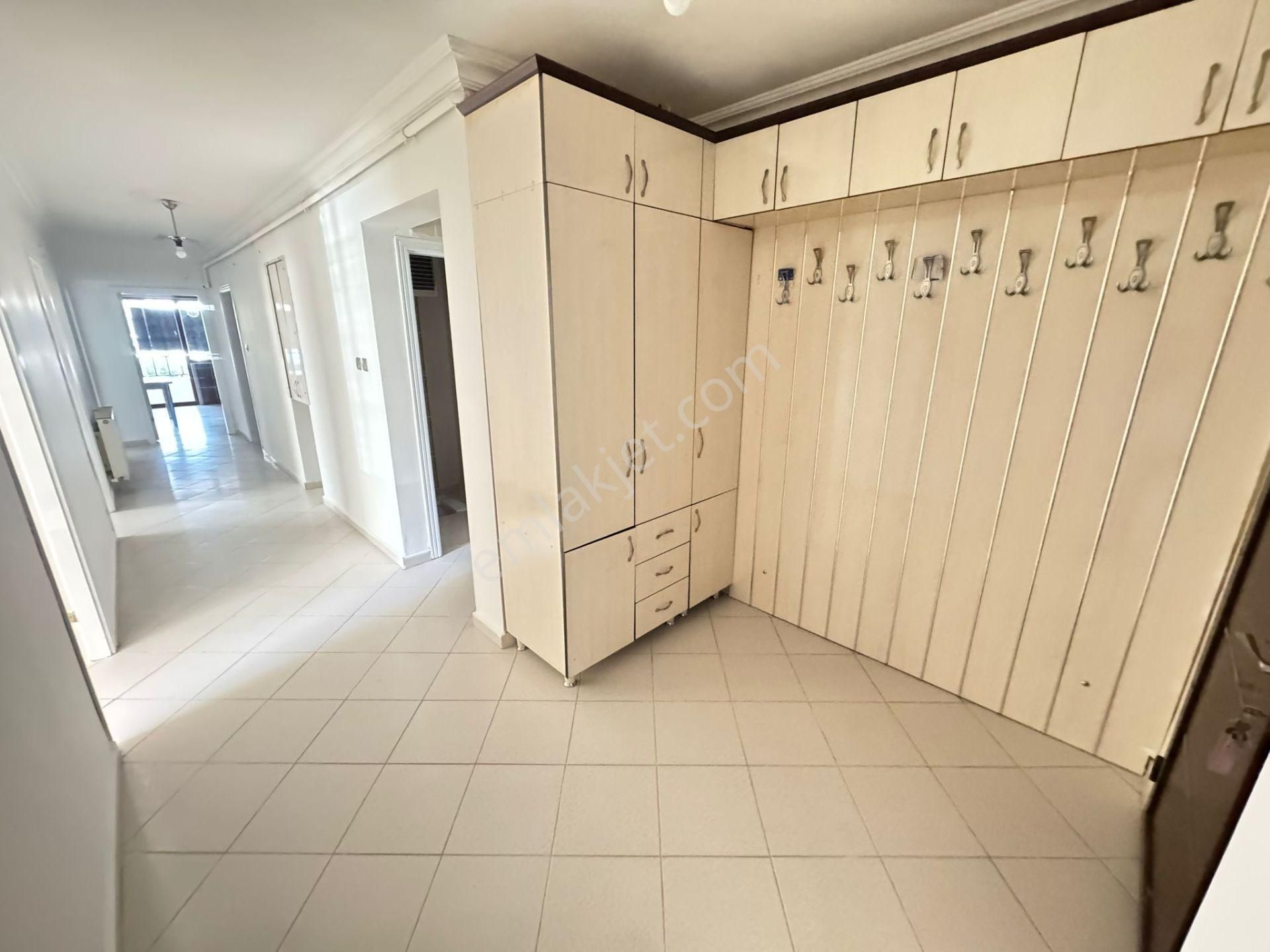 Karapürçek'te Ön Cephe Kilerli Çift Banyolu 3+1 Satılık Yüksek Giriş - Görsel 22