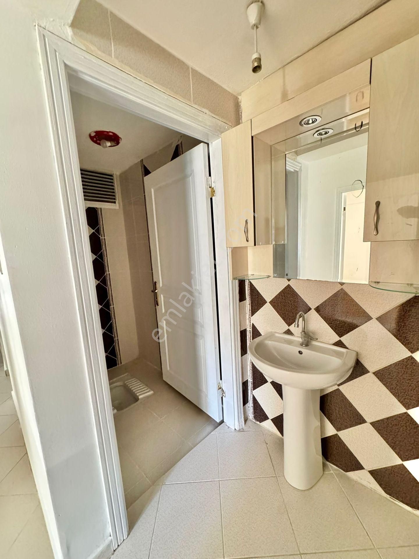 Karapürçek'te Ön Cephe Kilerli Çift Banyolu 3+1 Satılık Yüksek Giriş - Görsel 28