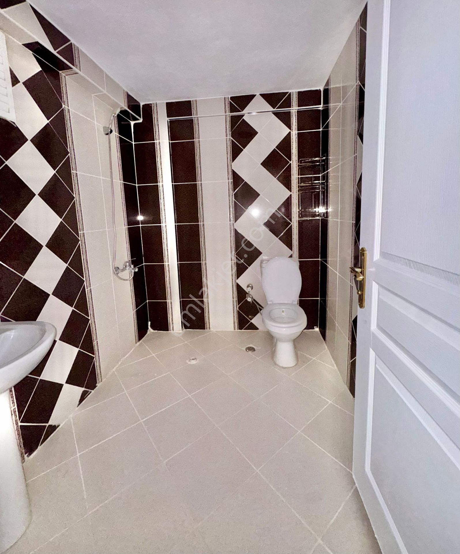 Karapürçek'te Ön Cephe Kilerli Çift Banyolu 3+1 Satılık Yüksek Giriş - Görsel 30