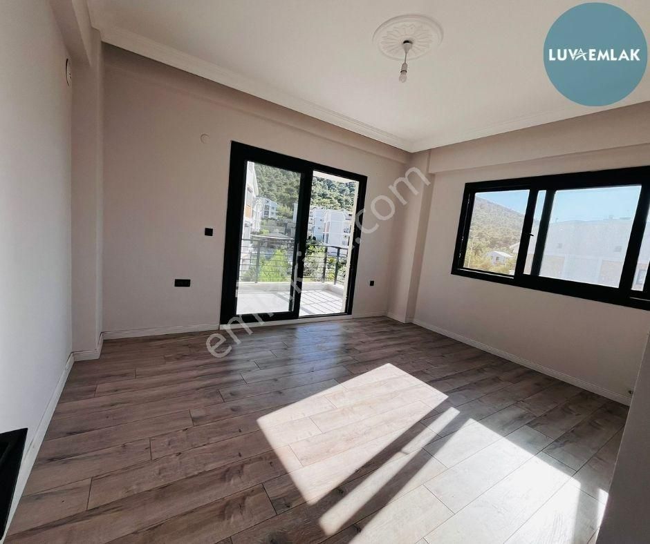 Didim Akbük'te Havuzlu Site İçinde Deniz Ve Doğa Manzaralı 3+1 Daire - Görsel 15