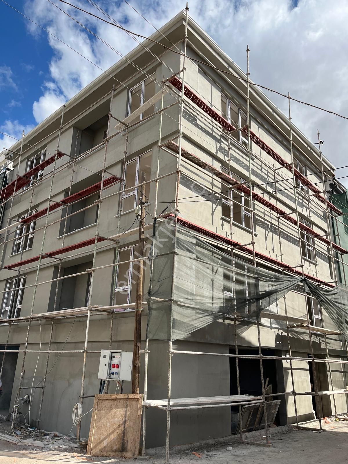 Zafer Mahallesi Esenli Caddesinde Satılık 1+1 Apart - Görsel 2