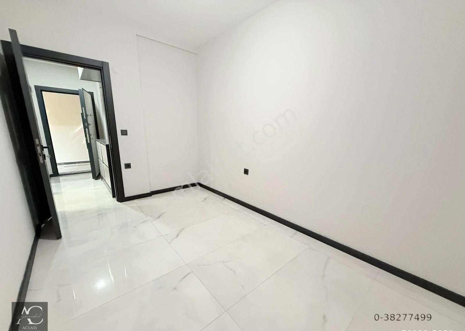 Kuşadasında Merkezı Konumlu-güvenlık-havuz-otopark-yerden Isıtma-lüx-özel Bahçeli-1+1-akıllı Ev - Görsel 23