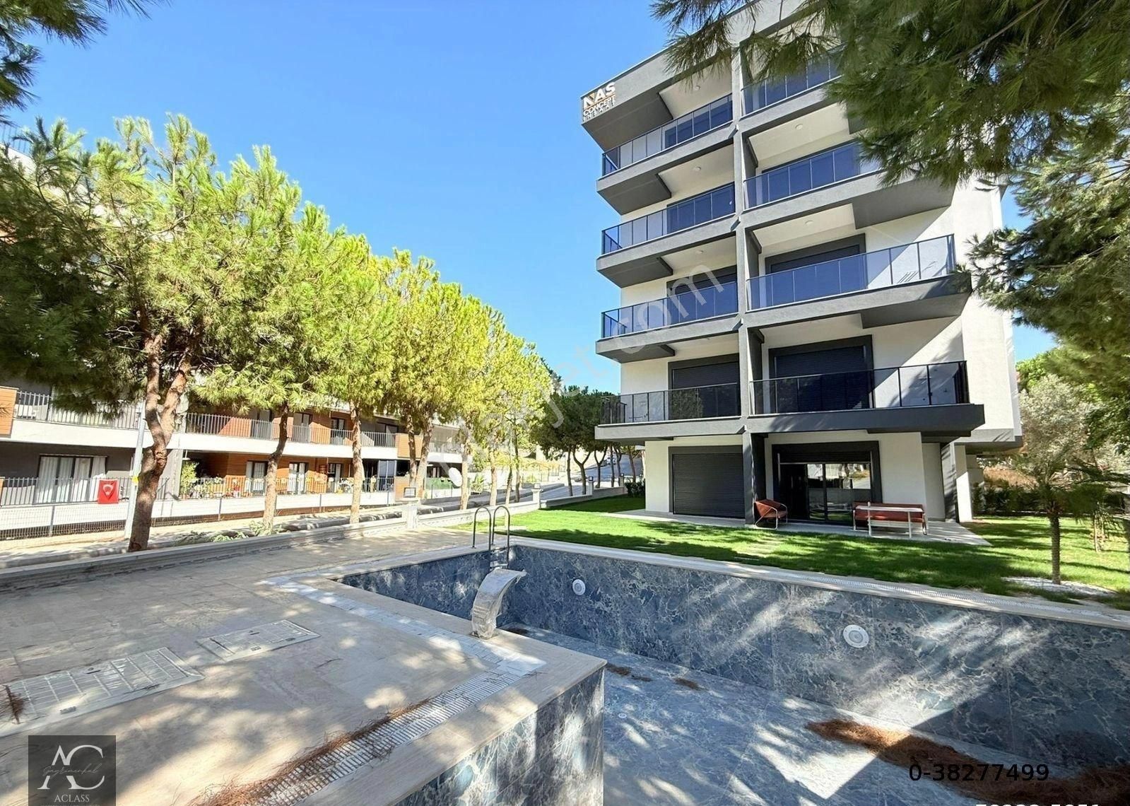 Kuşadasında Merkezı Konumlu-güvenlık-havuz-otopark-yerden Isıtma-lüx-özel Bahçeli-1+1-akıllı Ev - Görsel 6