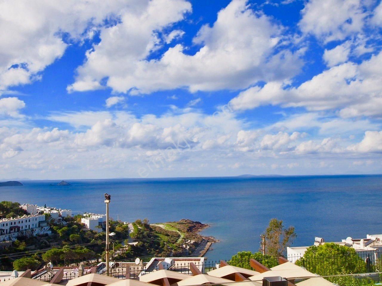 Denize Sıfır Sitede Müstakil Yeni Villa Özel Plajlı Büyük Bahçe Bulunmaz Fırsat Lüks Ev - Görsel 12