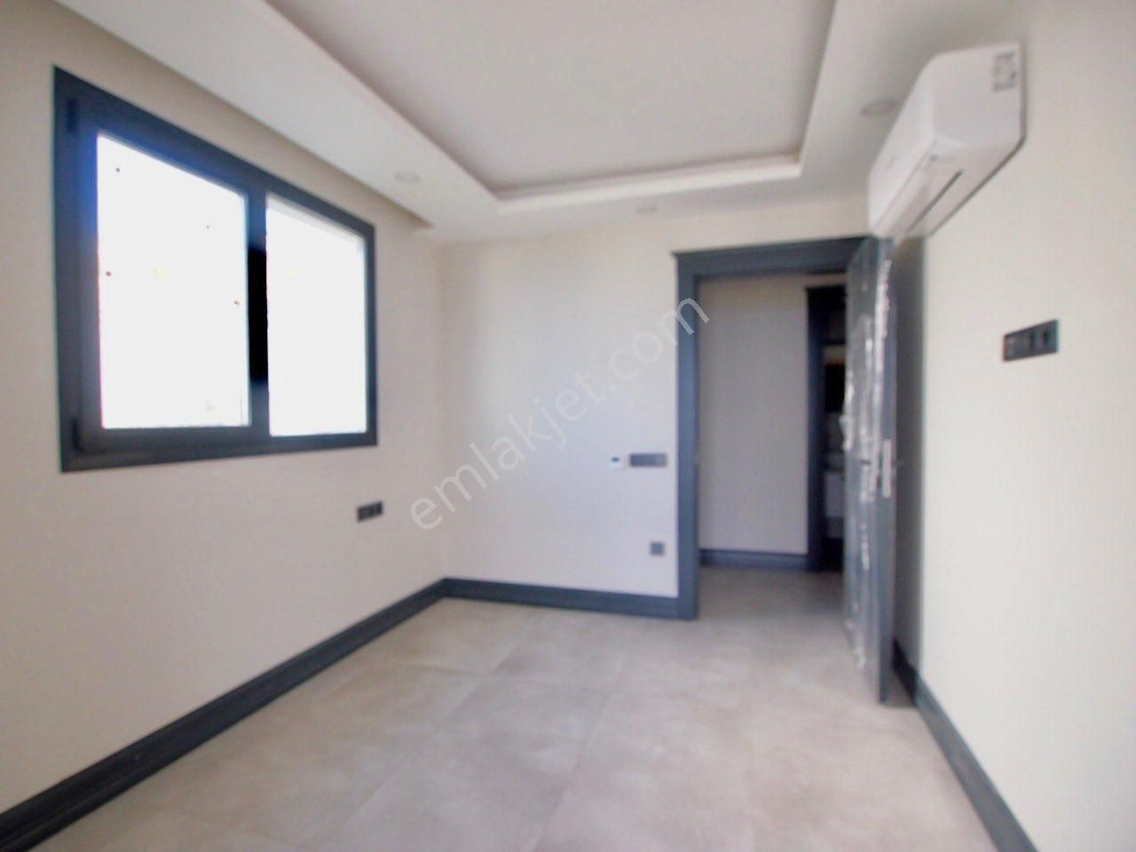 Denize Sıfır Sitede Müstakil Yeni Villa Özel Plajlı Büyük Bahçe Bulunmaz Fırsat Lüks Ev - Görsel 29