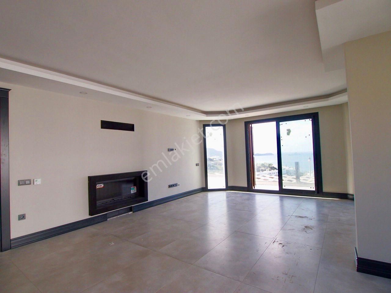 Denize Sıfır Sitede Müstakil Yeni Villa Özel Plajlı Büyük Bahçe Bulunmaz Fırsat Lüks Ev - Görsel 13