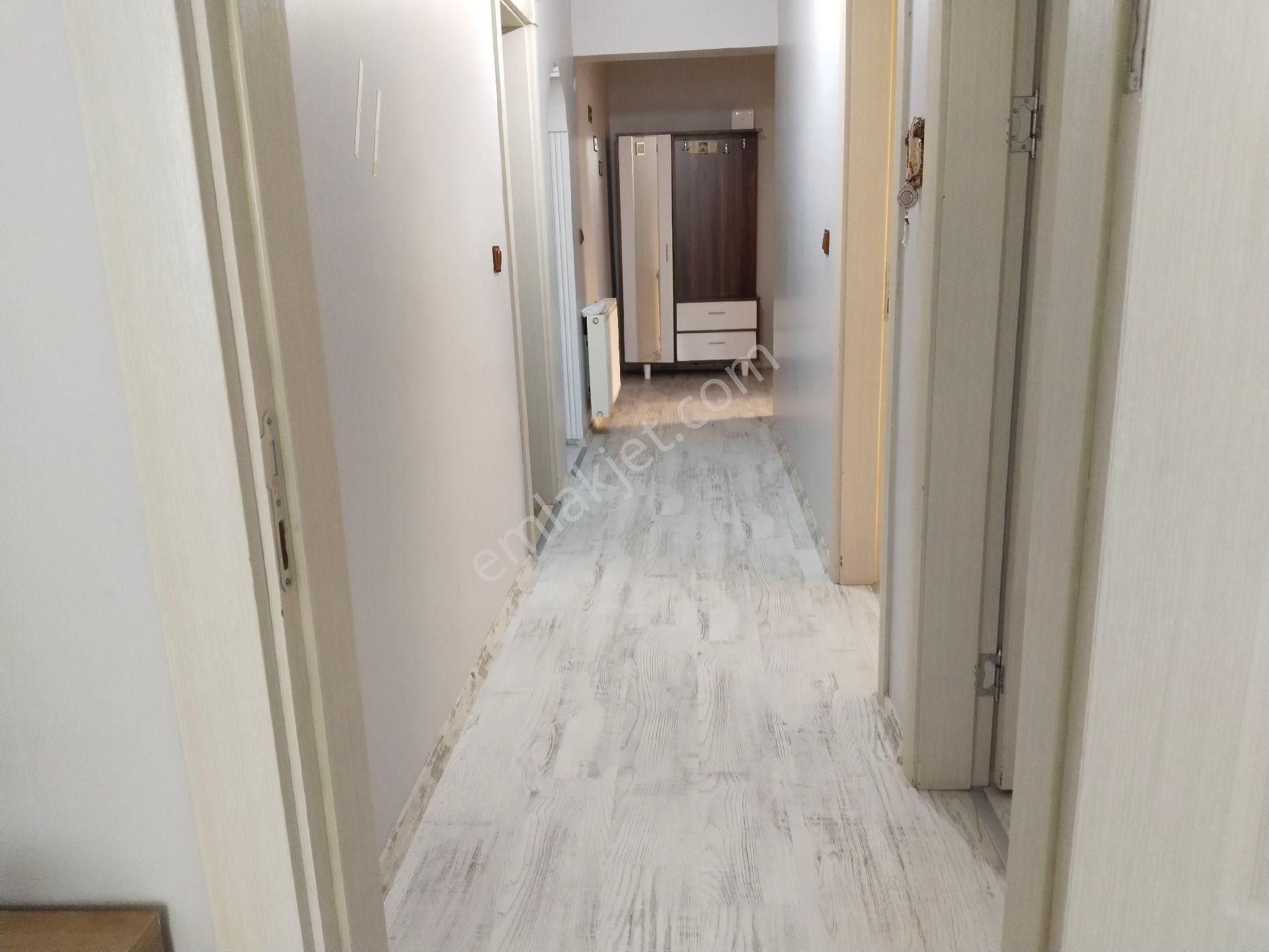 Bergama Zeytin Park Mevki Asansörlü Doğalgazlı Ara Kat 3+1 Geniş Daire Kiralık - Görsel 3