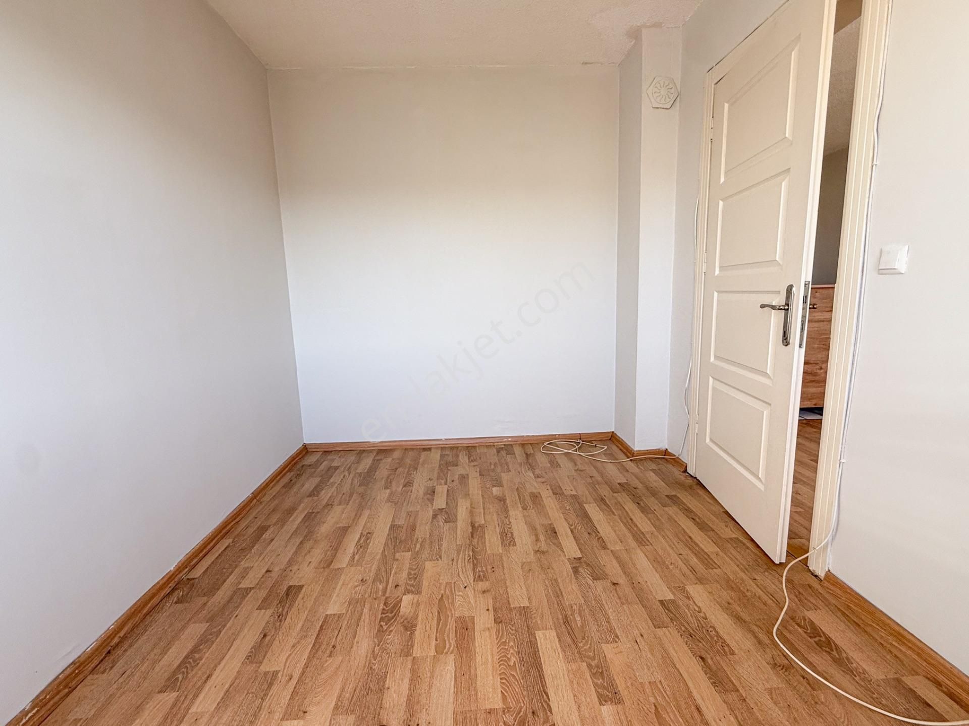 Karadeniz Mahallesinde Toki Konutlarında İskanlı Satılık 2+1 Daire - Görsel 24