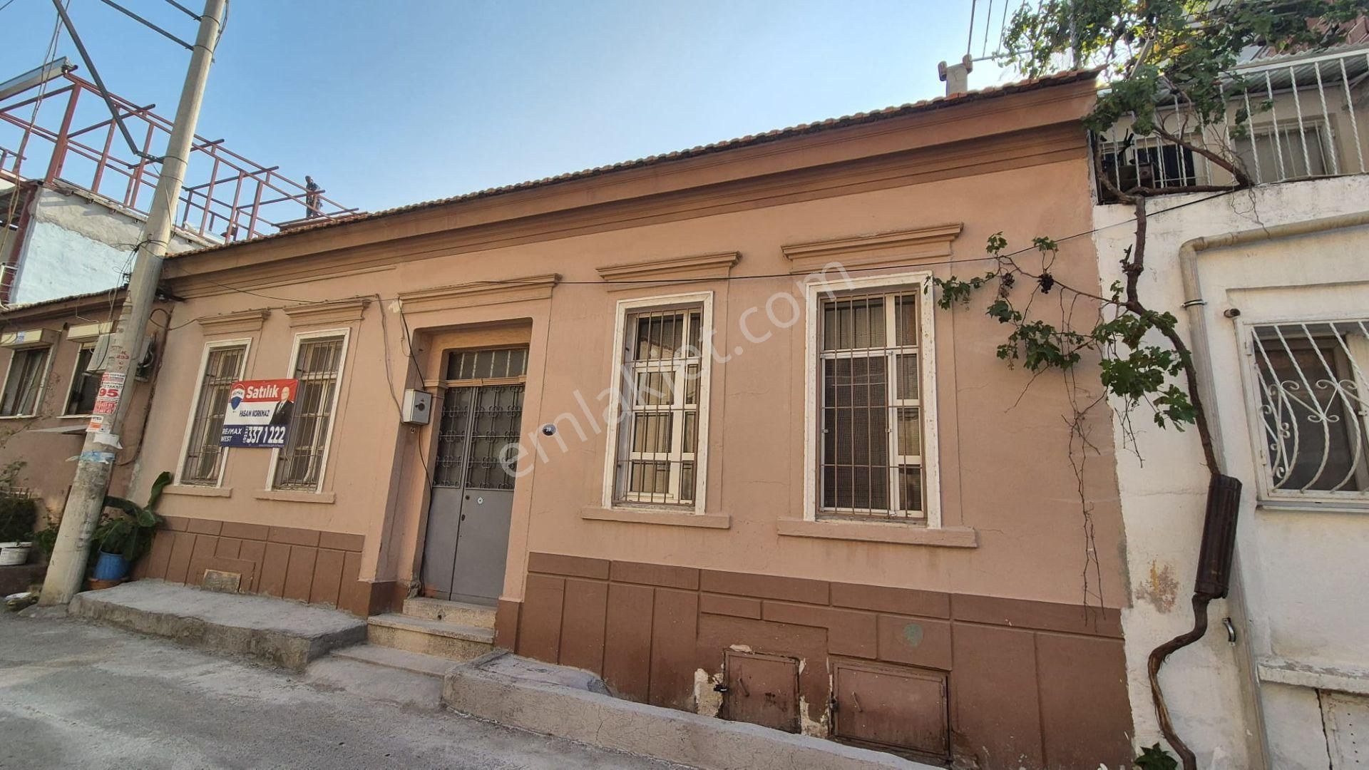 İzmir Konak Tatar Mahallesinde 3 Katlı Müstakil Satılık Rumevi - Görsel 3