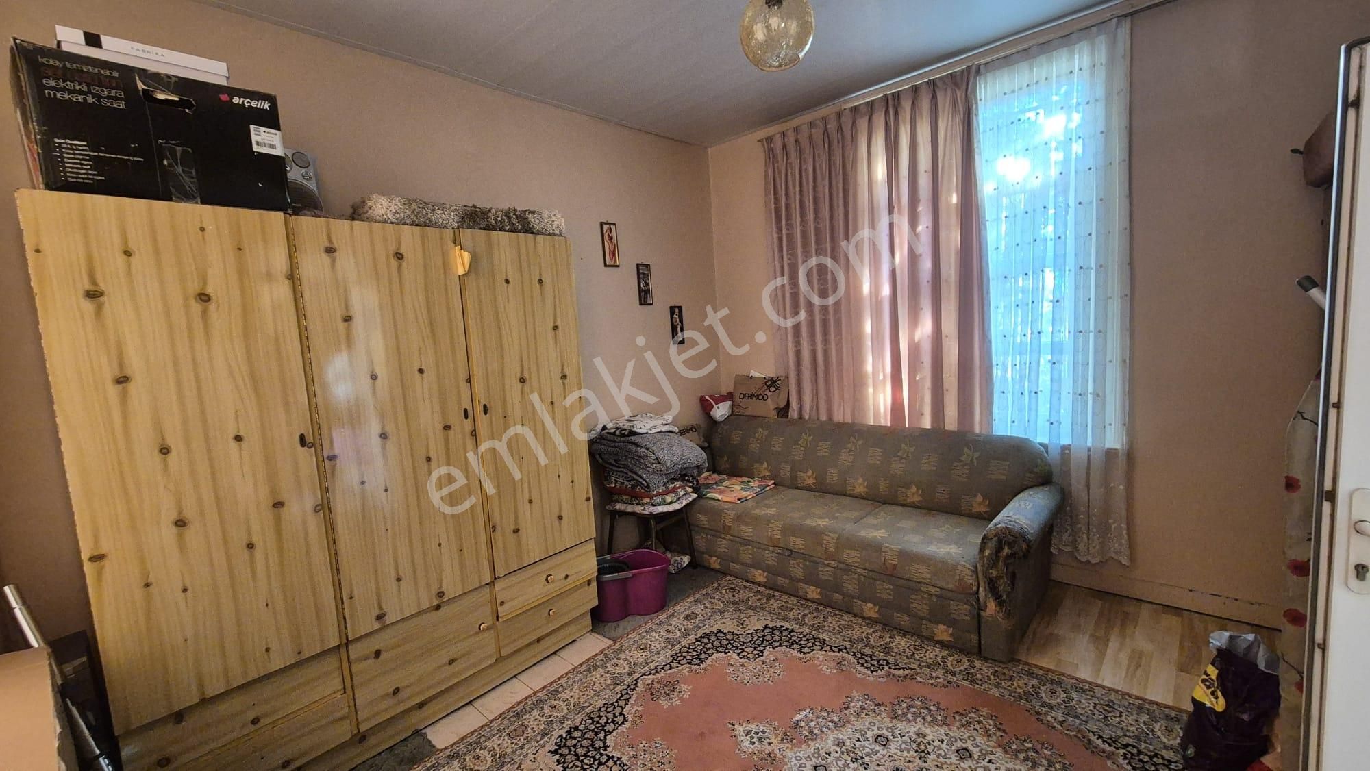 İzmir Konak Tatar Mahallesinde 3 Katlı Müstakil Satılık Rumevi - Görsel 6