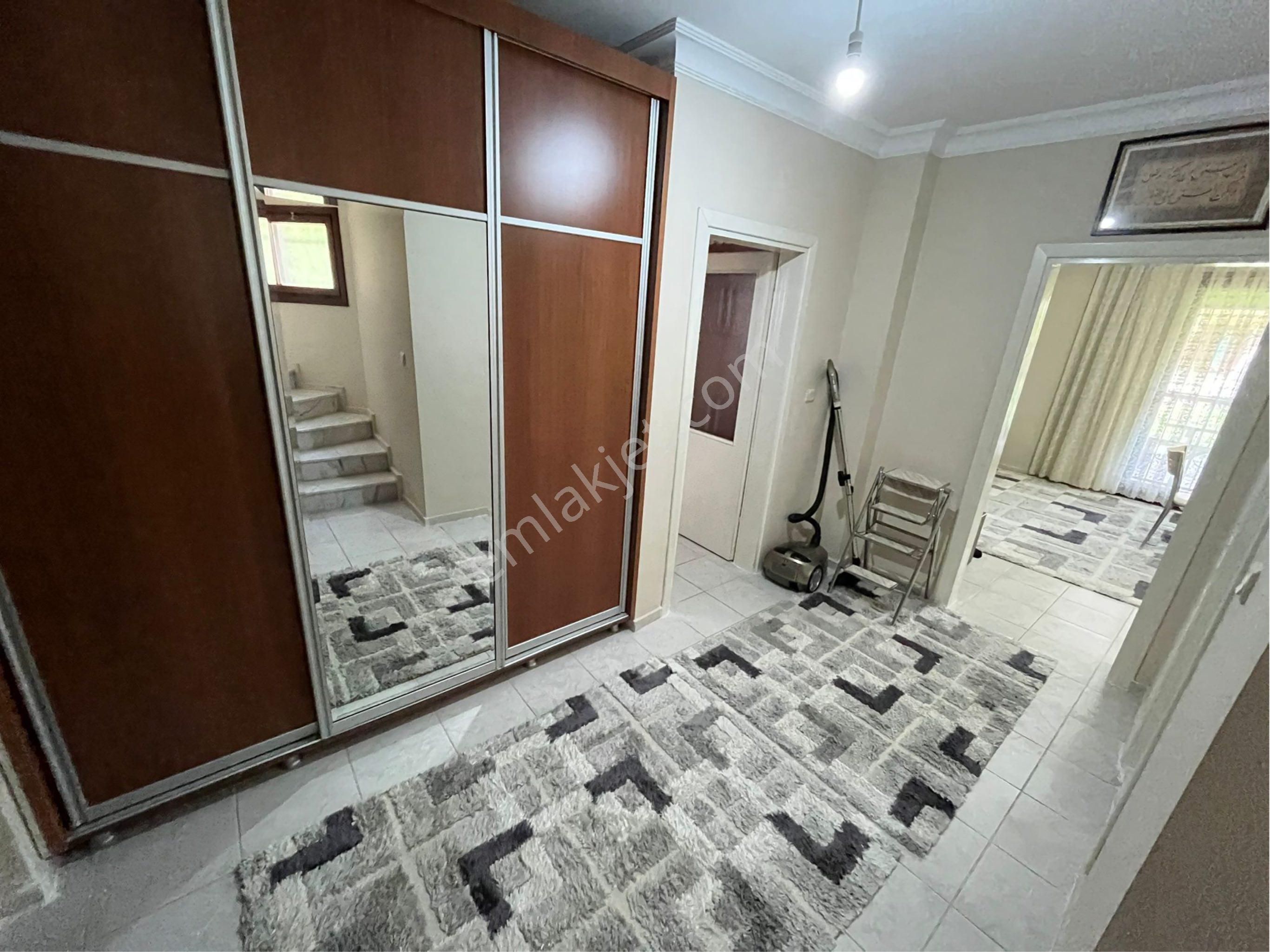 Güçkü Kardeşler Altınoluk Merkezde Muhteşem Rasarım 4+1 Villa - Görsel 13