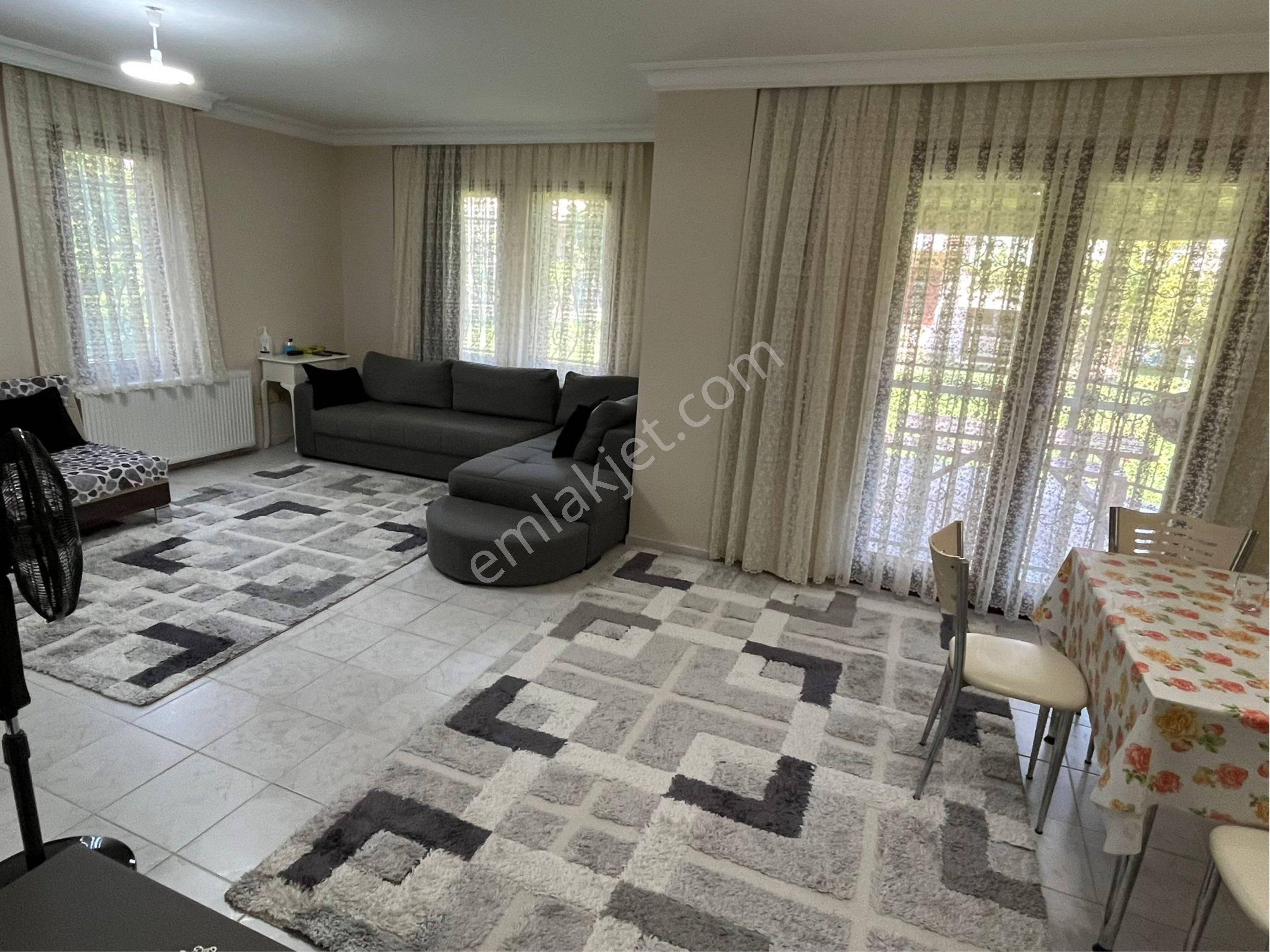 Güçkü Kardeşler Altınoluk Merkezde Muhteşem Rasarım 4+1 Villa - Görsel 15