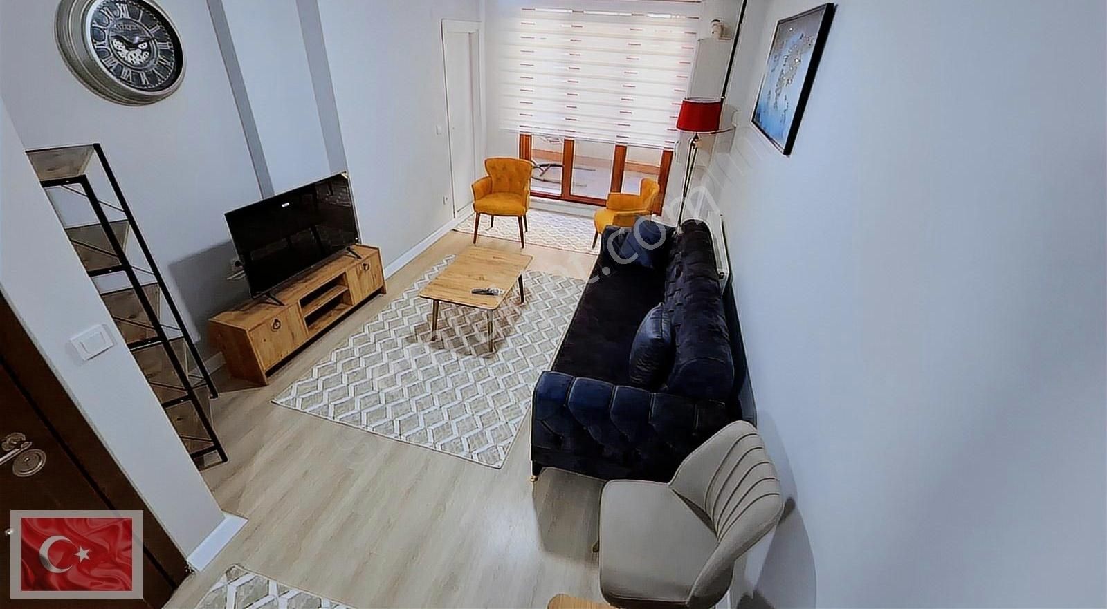 Metroya Çok Yakın 1+1 Full Eşyalı Çift Teraslı Harika Daire - Görsel 4