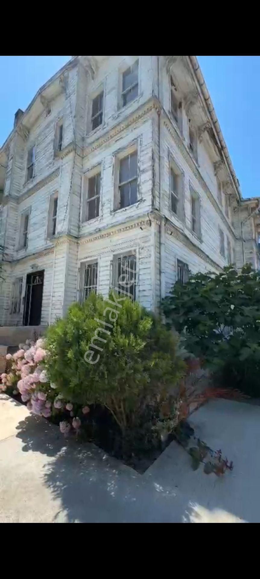 🏩💯📢istanbul Çengelköy De Satılık 4 Katlı Ayrı Bölümleri Olan Yalı