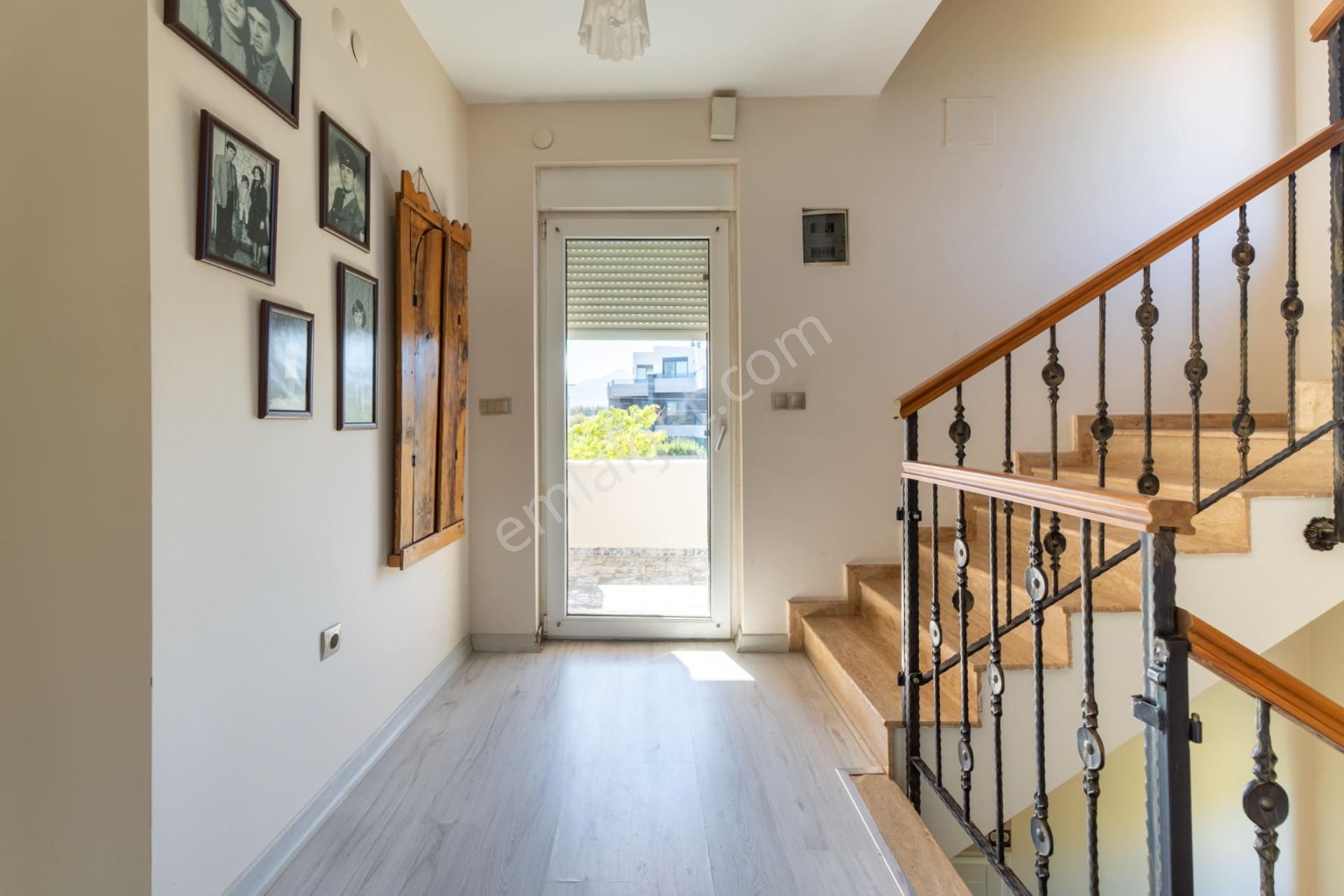 Döşemealtı Yeşilbayırda 5+1 Müstakil Trıplex Villa - Görsel 11