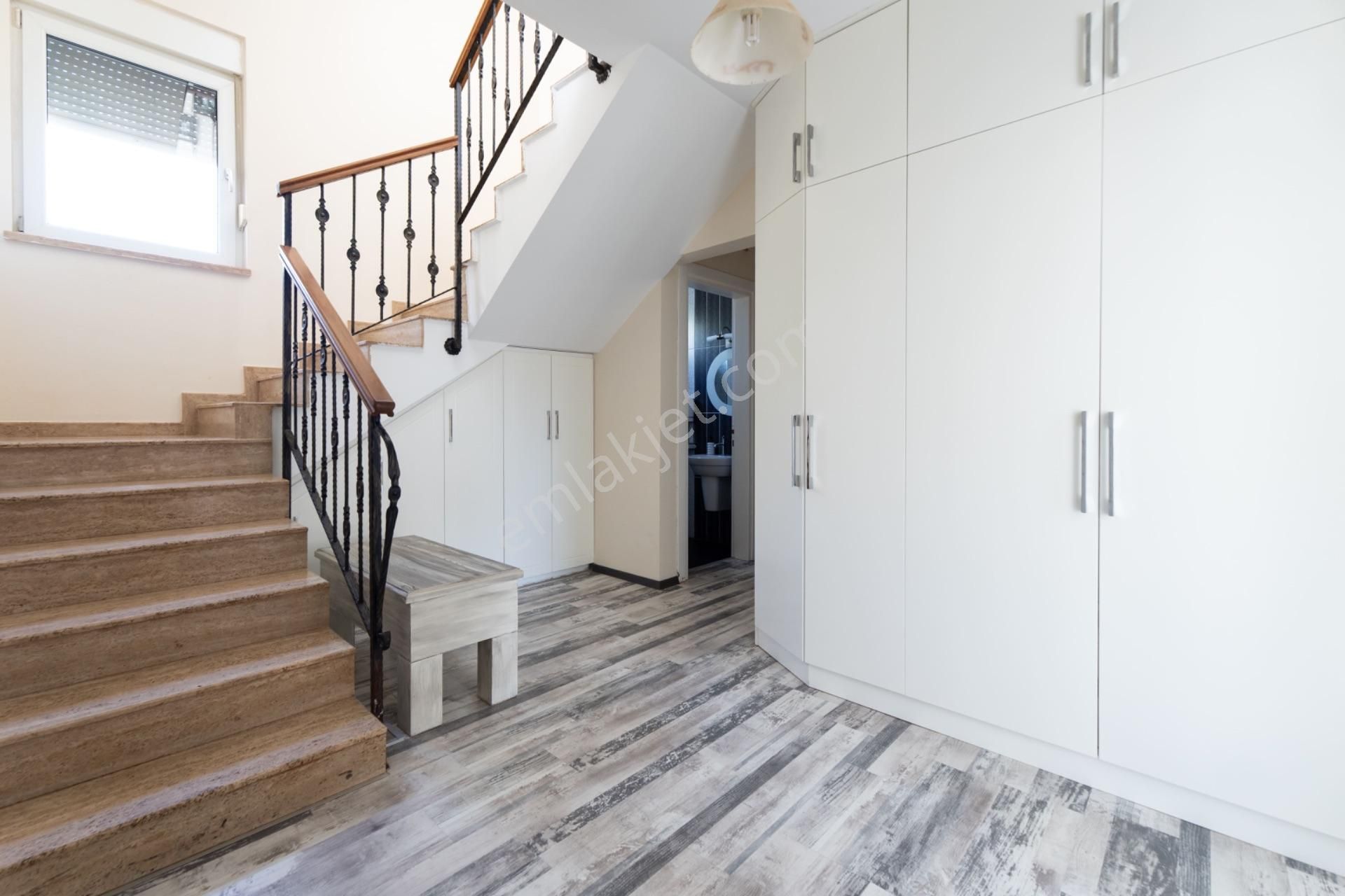 Döşemealtı Yeşilbayırda 5+1 Müstakil Trıplex Villa - Görsel 19