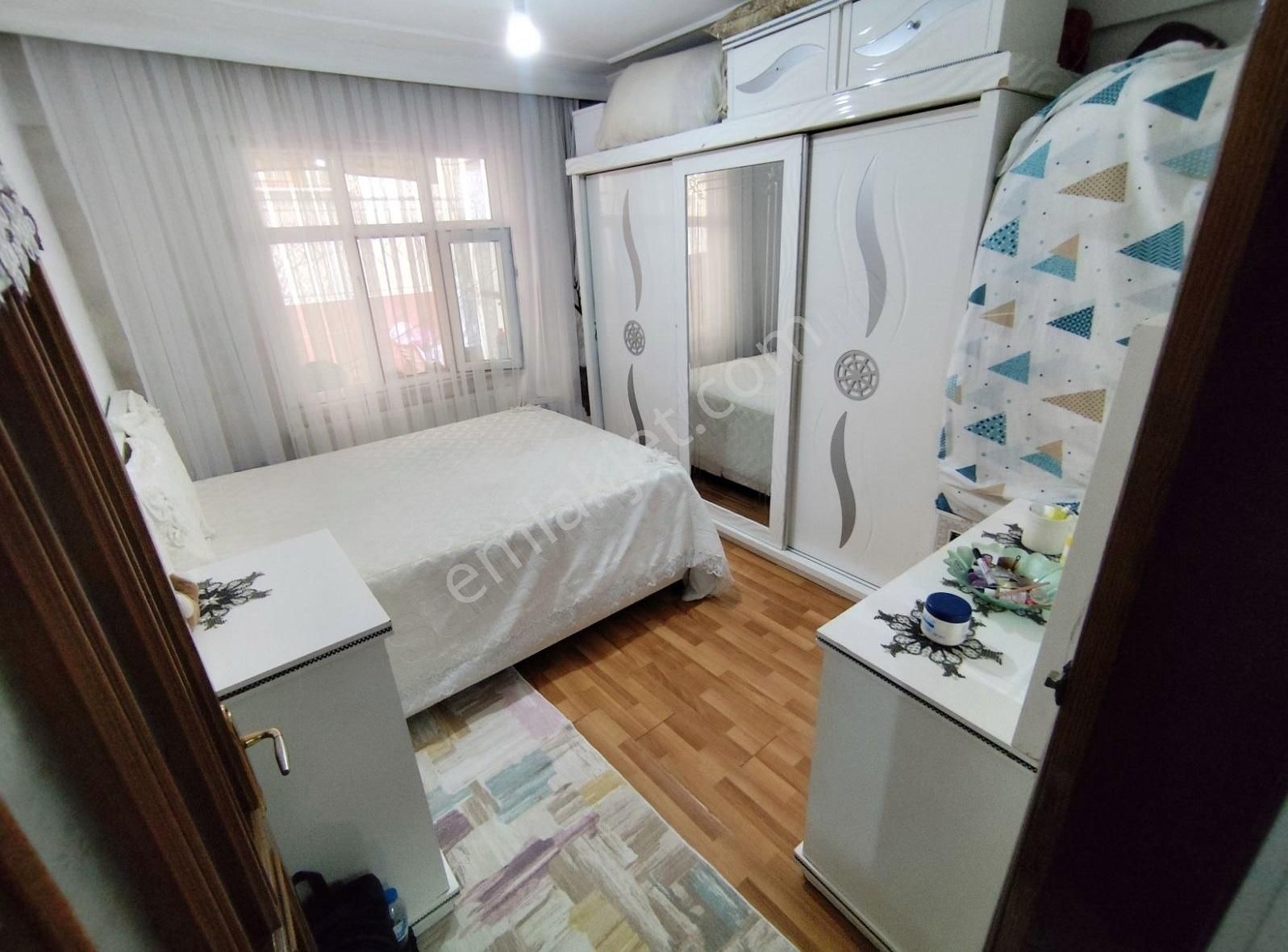 Camları Yüksek 2+1 90m² Bahçe Kati 17 Yaşında Merkezi Konumd A - Görsel 2