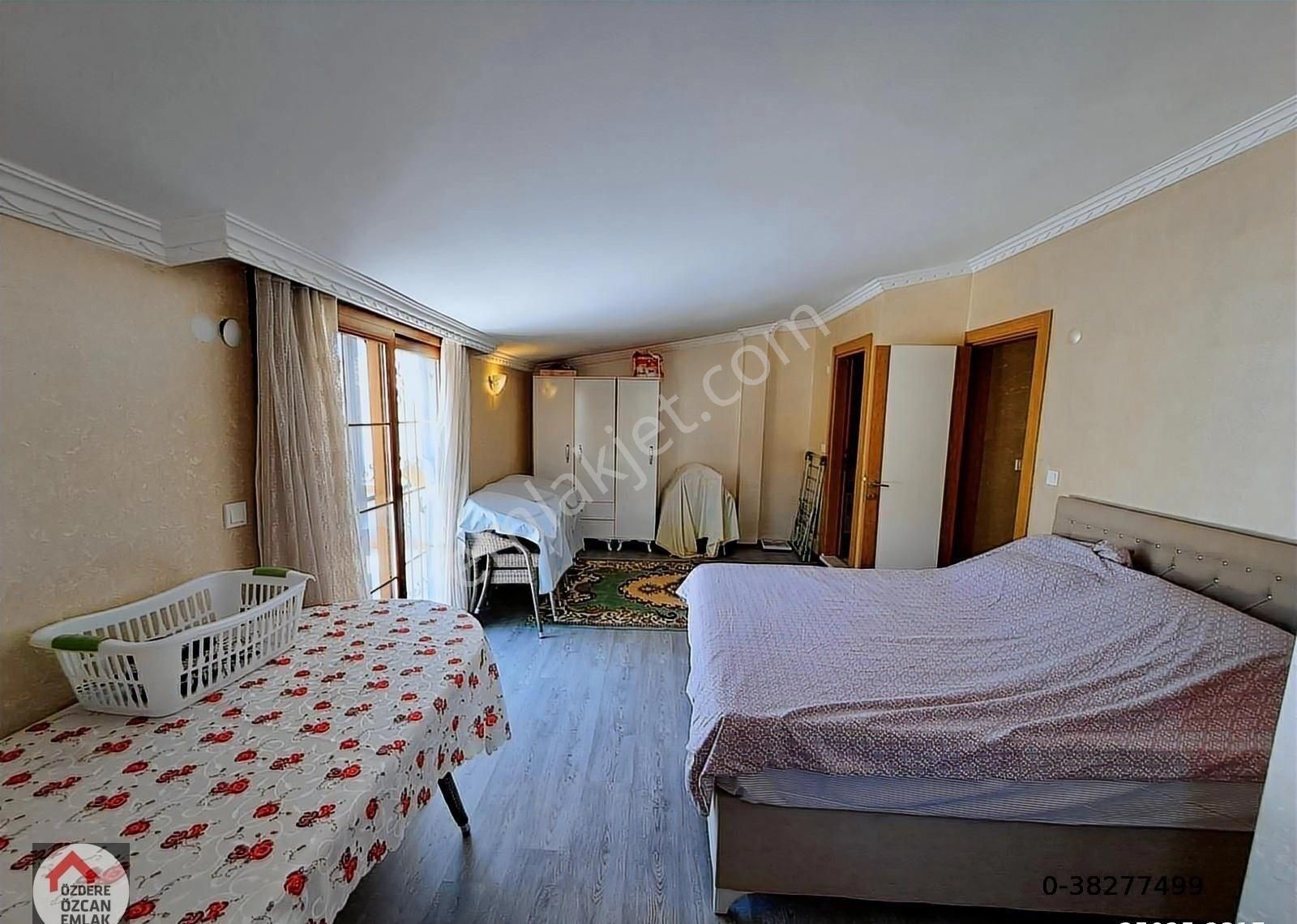 Özcan Emlaktan Deniz Tarafında Geniş 3+1 - Görsel 12