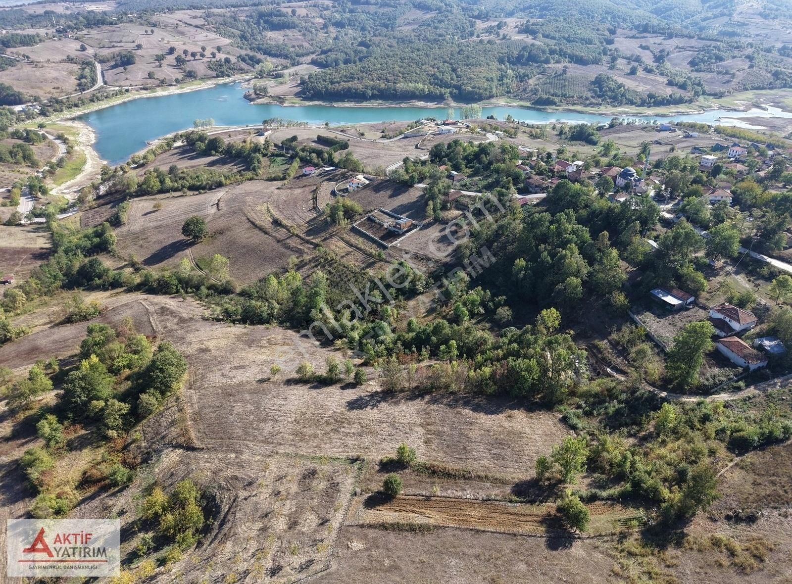 Kandıra'da Çapı Düzgün 1.058 M2 Göl Manzaralı Yatırımlık Tarla