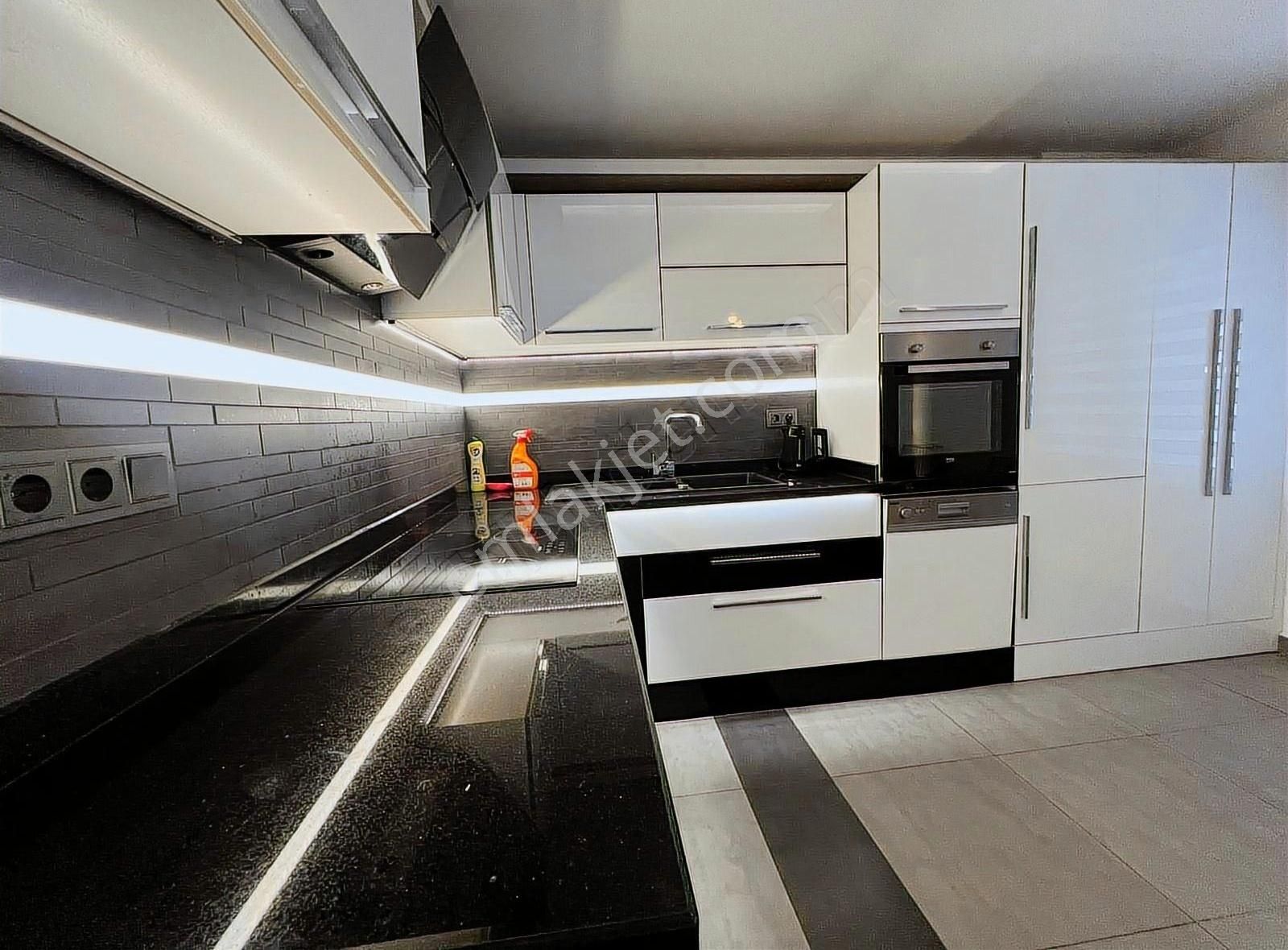 Kiralık Ultra Lüks Site İçerisinde 2+1 Daire - Görsel 13