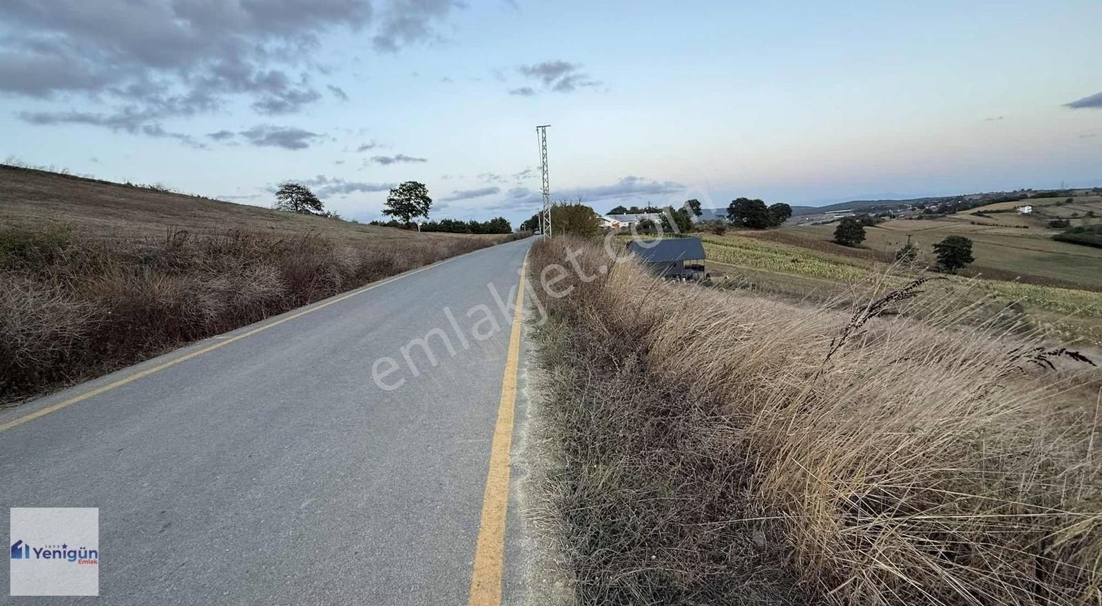 Yenigün Emlak'tan Güzel Konumda Asfalt Üzeri Yatırımlık Tarla - Görsel 3