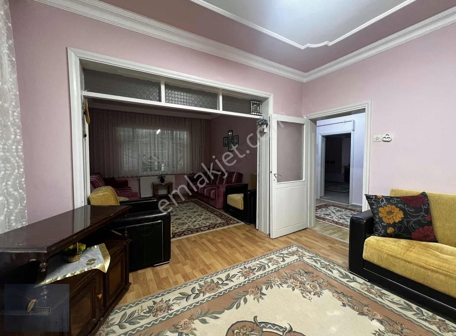 Esentepe Mahallesinde Satılık Müstakil Ev Ve Arsası - Görsel 10